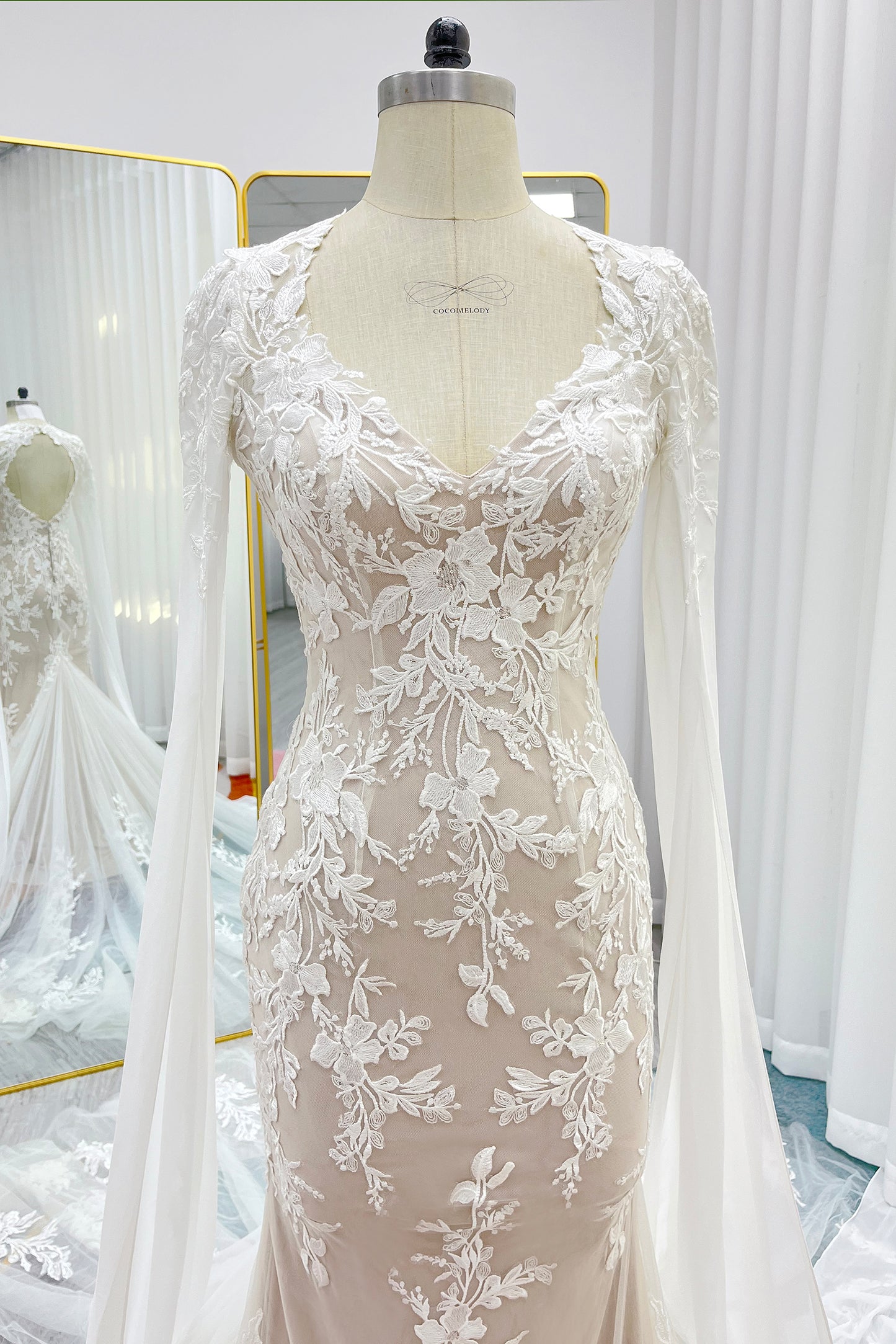 Trumpet-Mermaid Chapel Train Lace Tulle Wedding Dress CW3279
