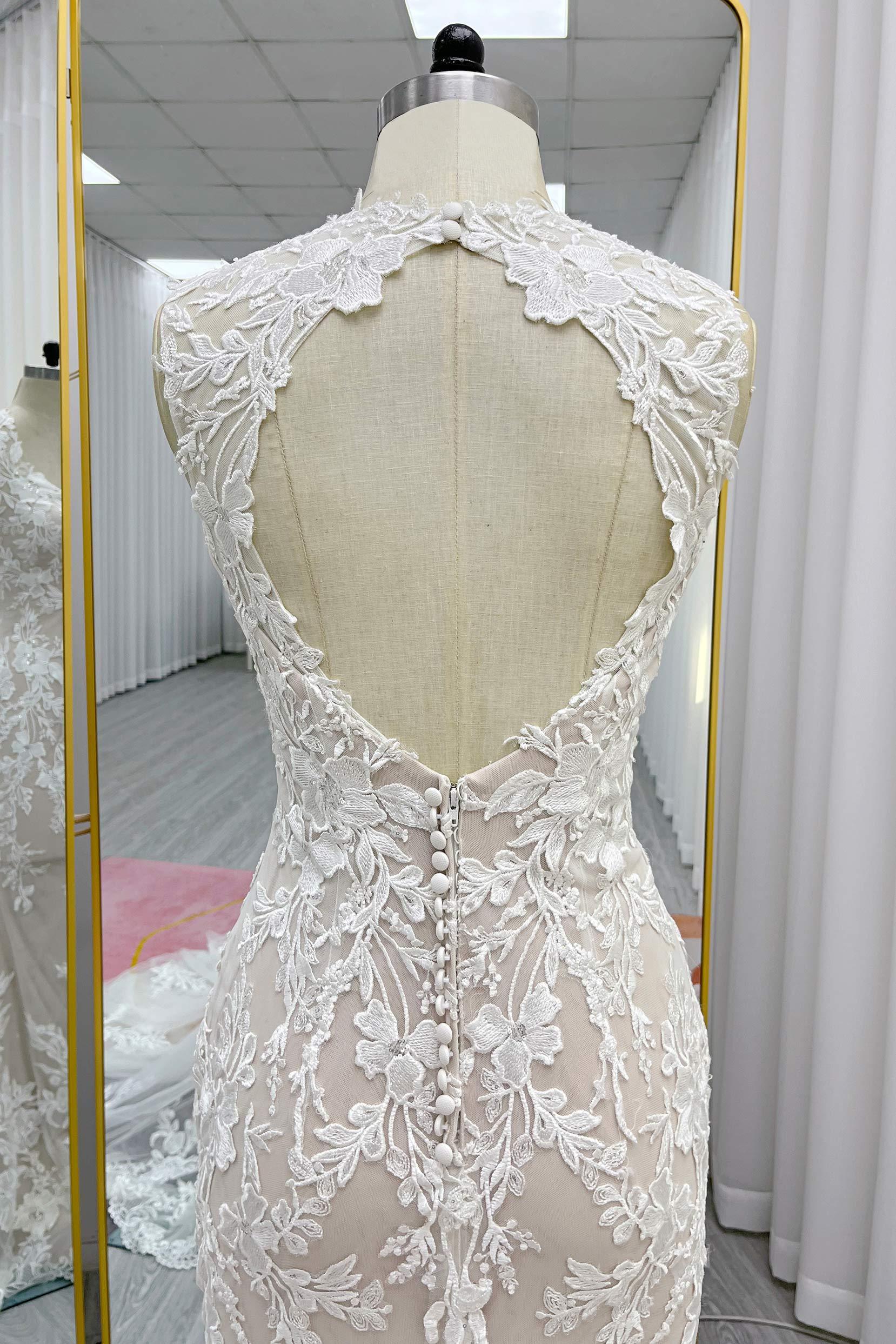 Trumpet-Mermaid Chapel Train Lace Tulle Wedding Dress CW3279 - COCOMELODY