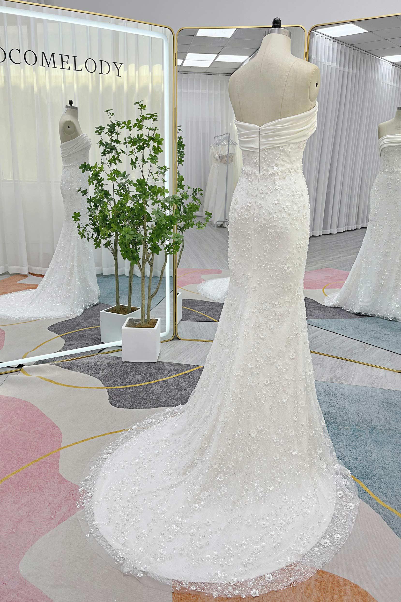 Trumpet-Mermaid Court Train Lace Satin Wedding Dress CW3280 - COCOMELODY