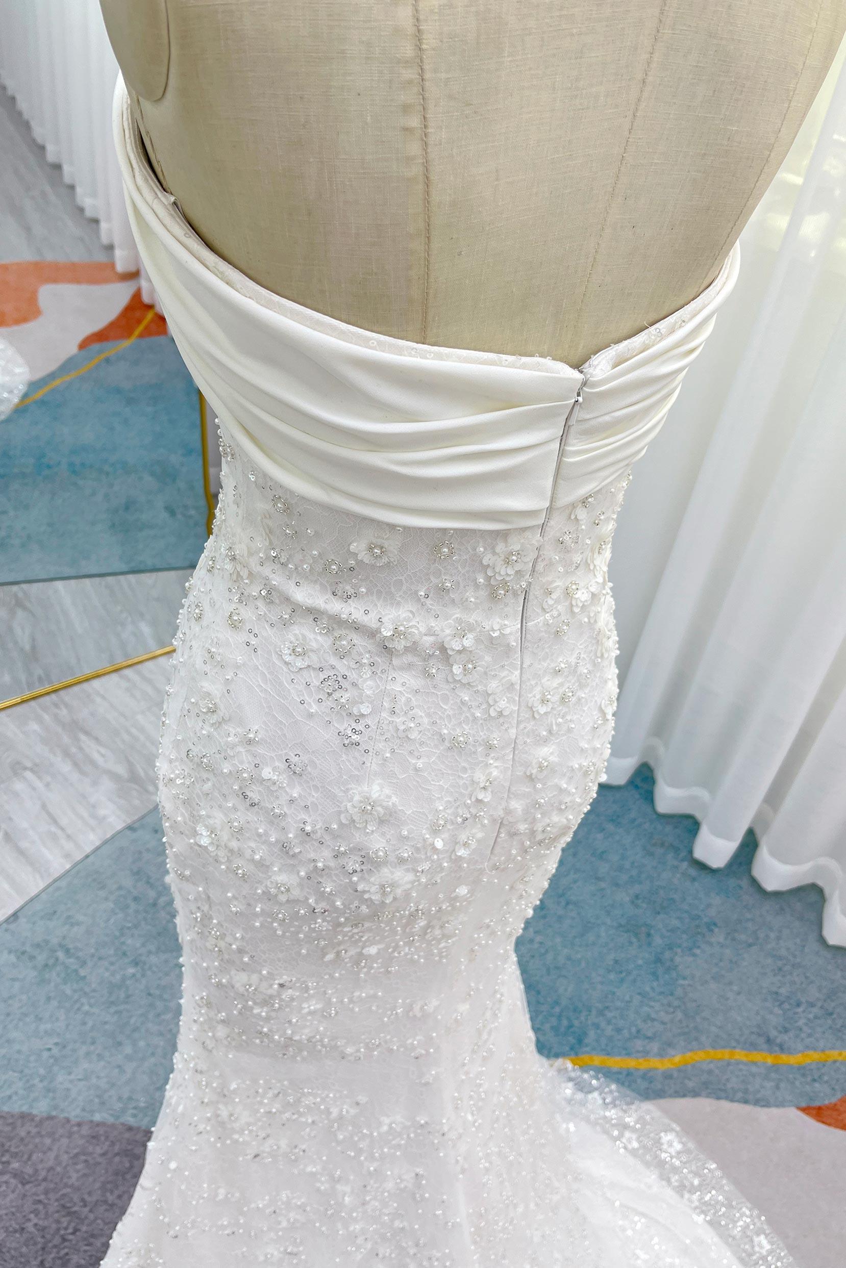 Trumpet-Mermaid Court Train Lace Satin Wedding Dress CW3280 - COCOMELODY
