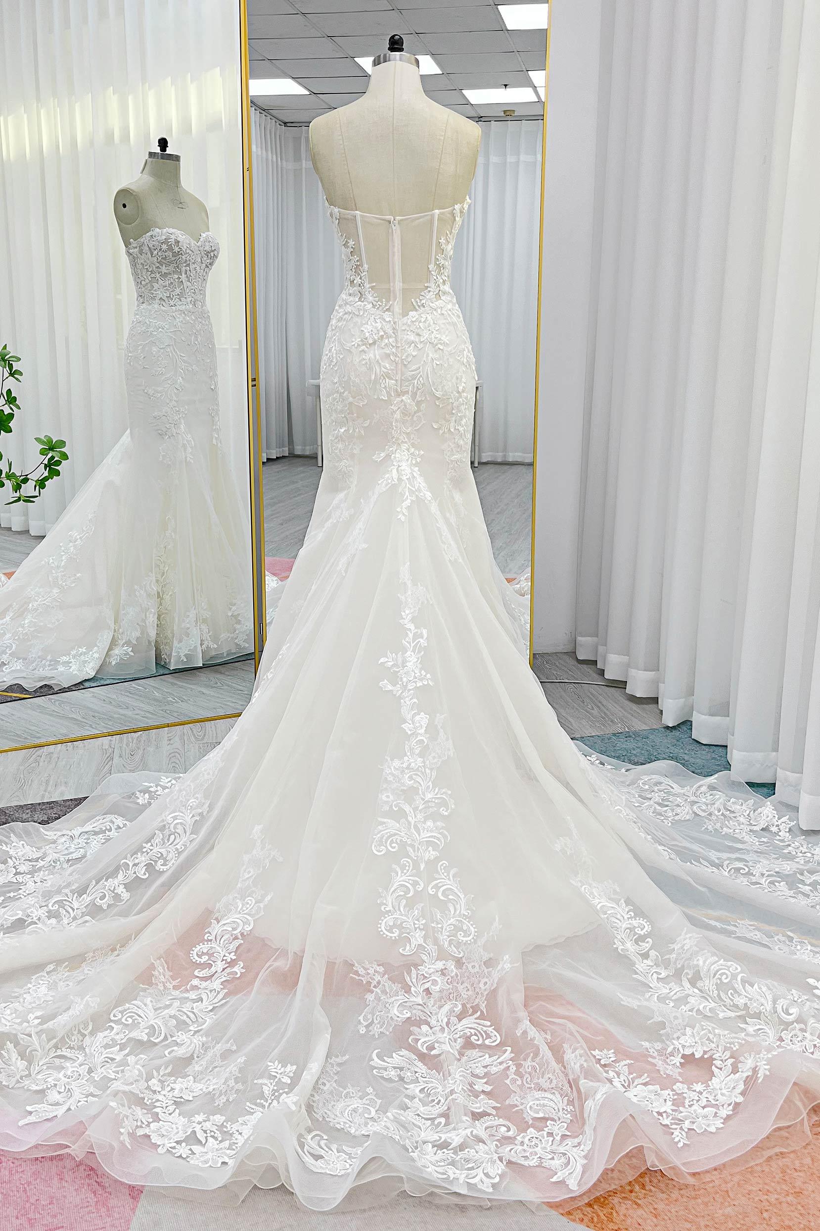 Trumpet-Mermaid Chapel Train Lace Tulle Wedding Dress CW3282 - COCOMELODY