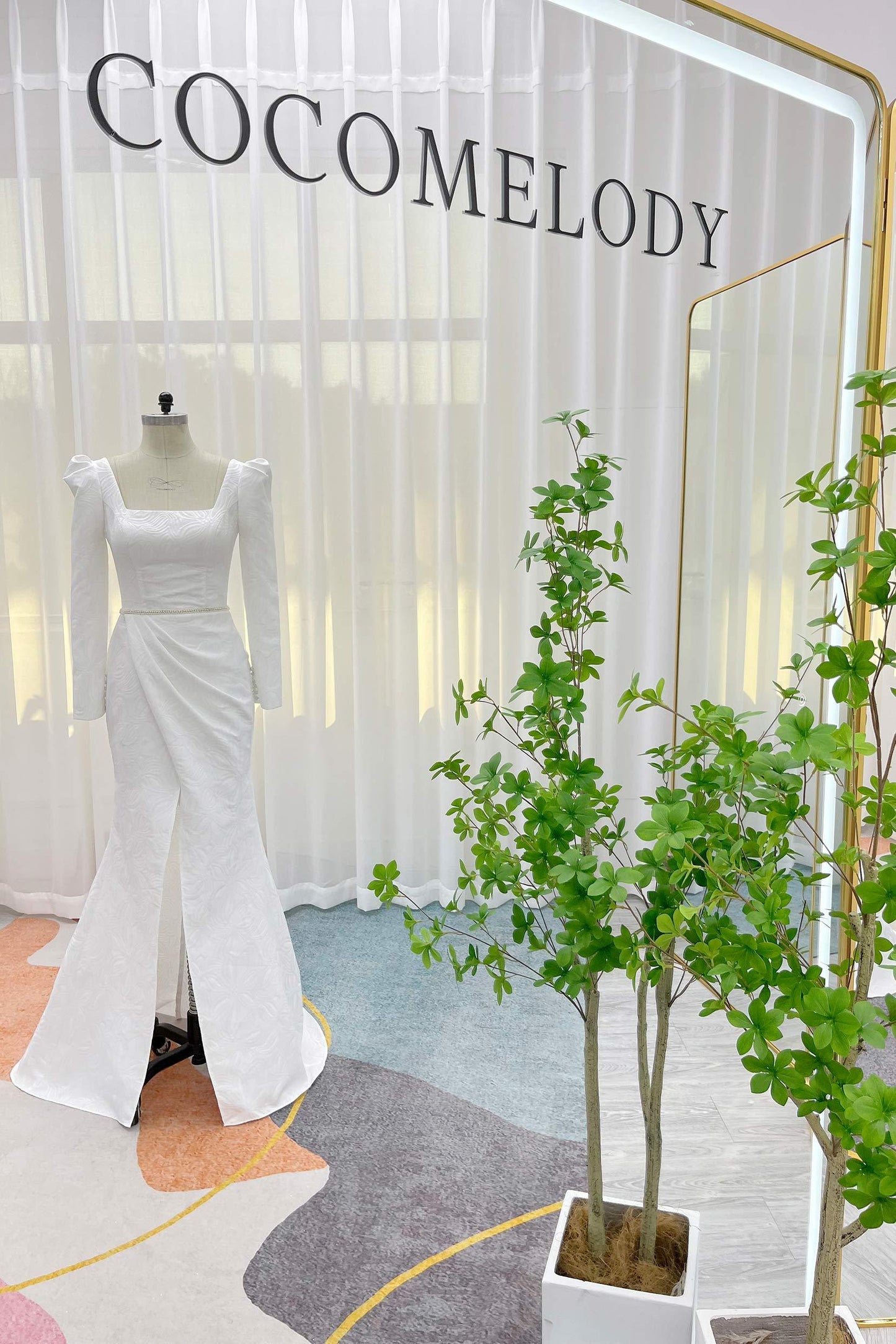 Mermaid Sweep-Brush Train Jacquard Satin Wedding Dress CW3284 - COCOMELODY