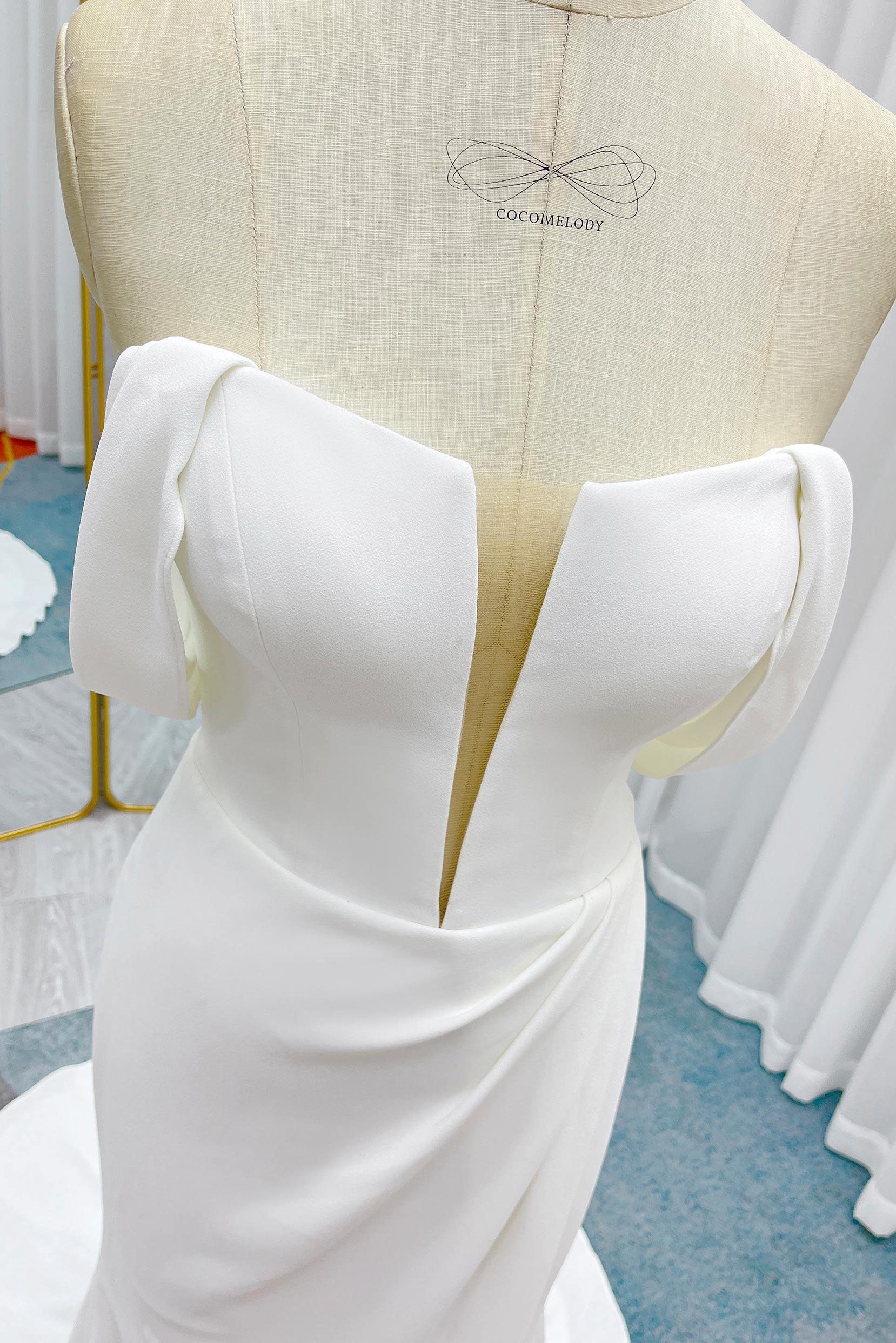 Trumpet-Mermaid Court Train Stretch Satin Wedding Dress CW3291 - COCOMELODY
