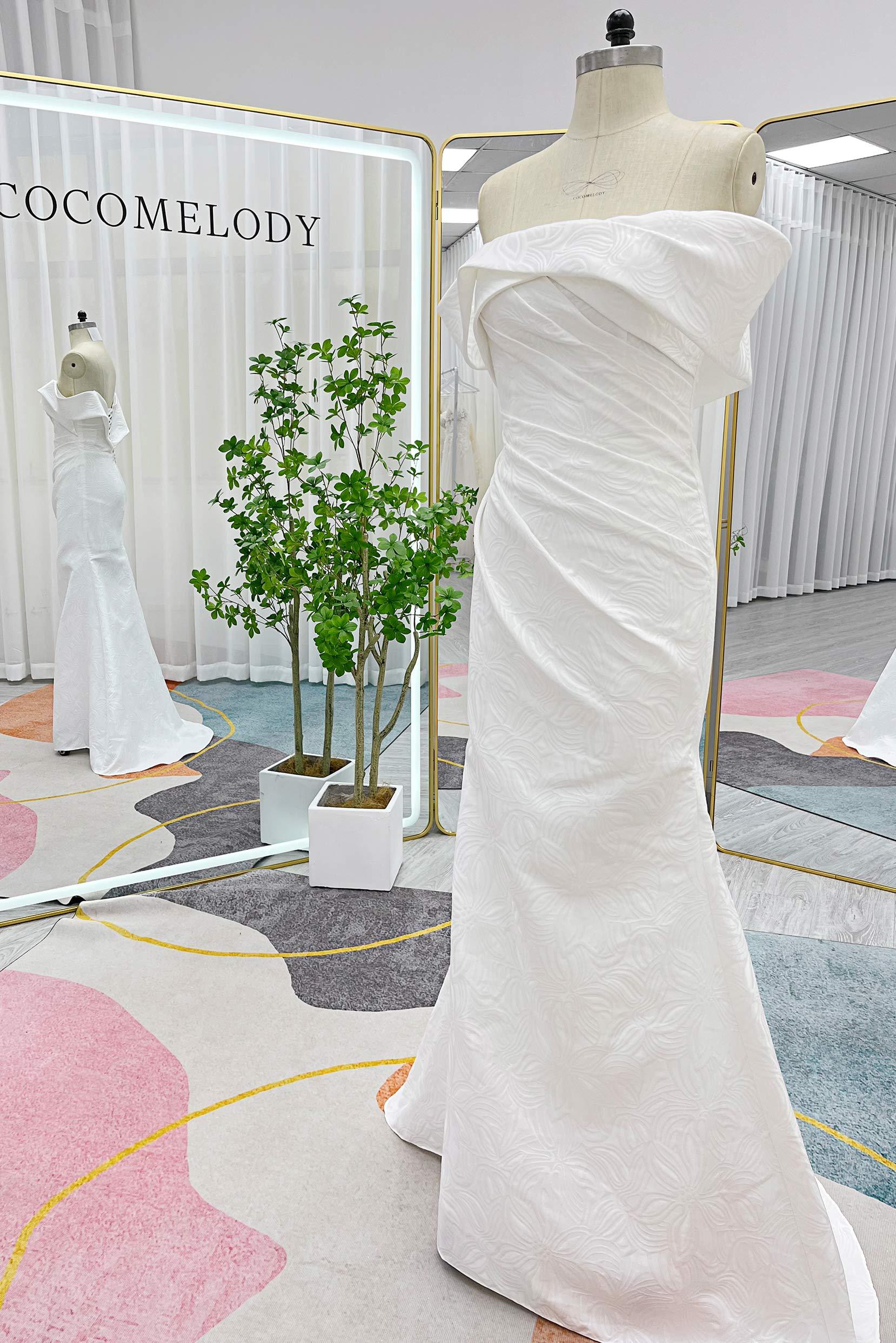 Mermaid Sweep-Brush Train Jacquard Satin Wedding Dress CW3294 - COCOMELODY