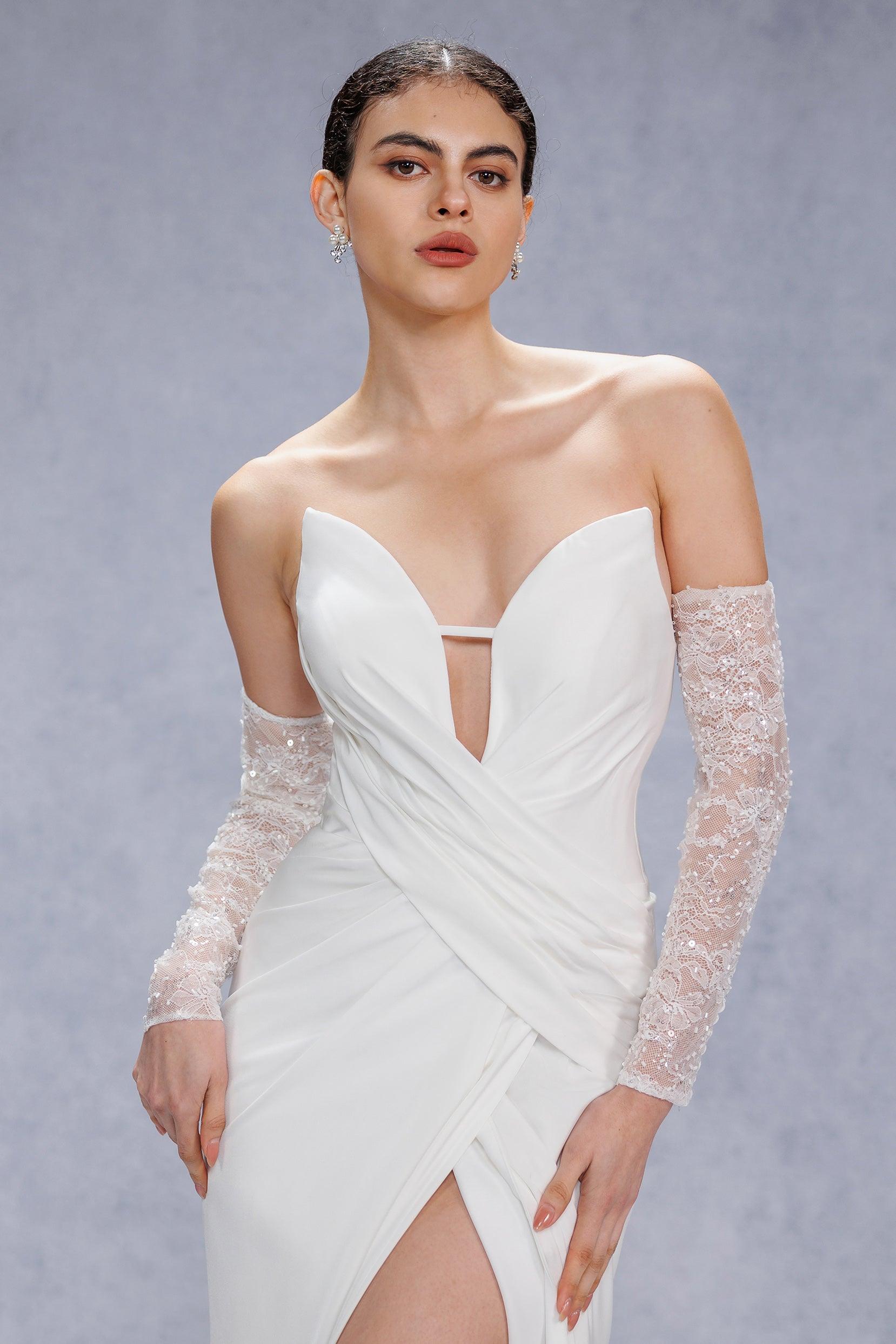 Trumpet-Mermaid Court Train Satin Wedding Dress CW3328 - COCOMELODY