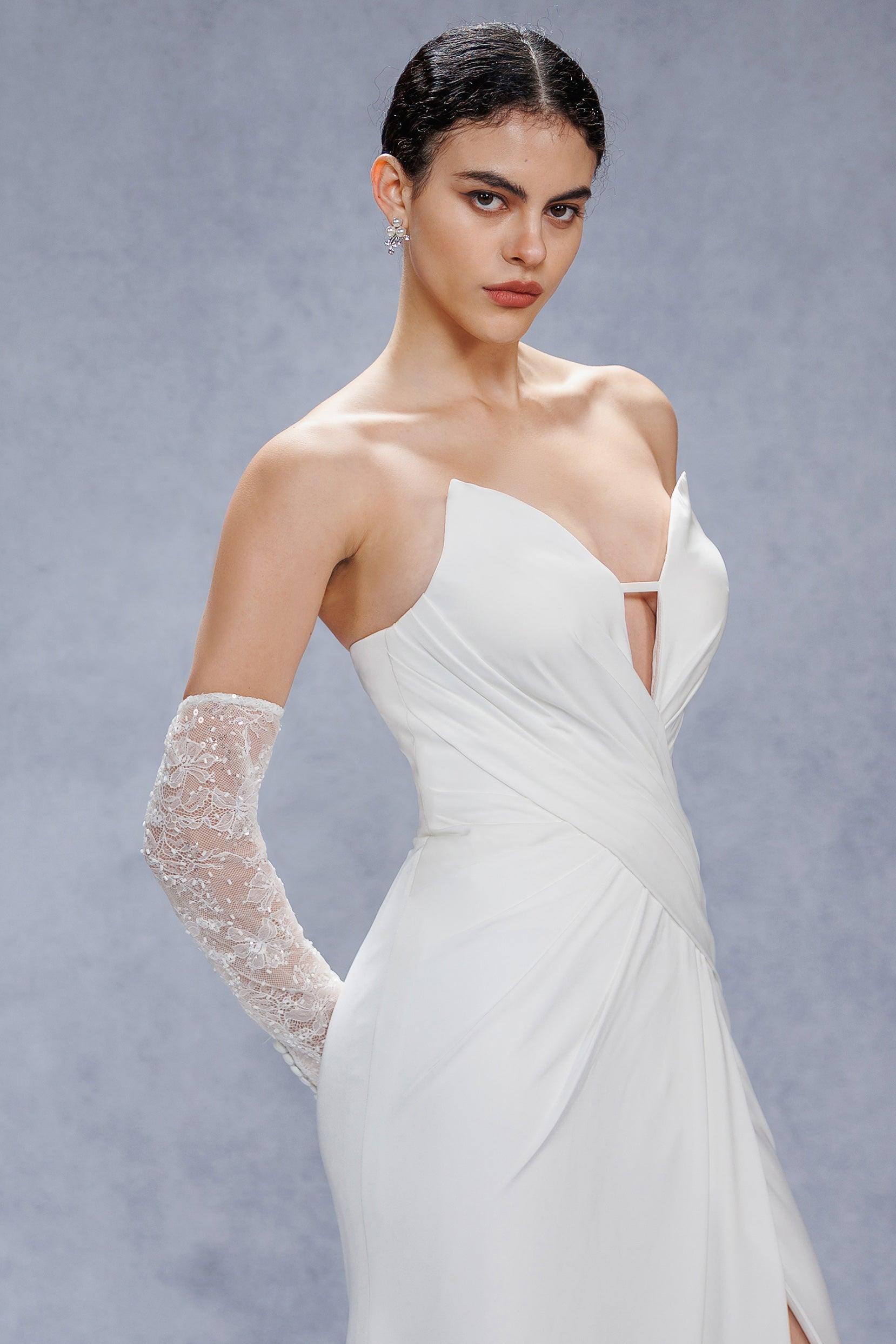 Trumpet-Mermaid Court Train Satin Wedding Dress CW3328 - COCOMELODY