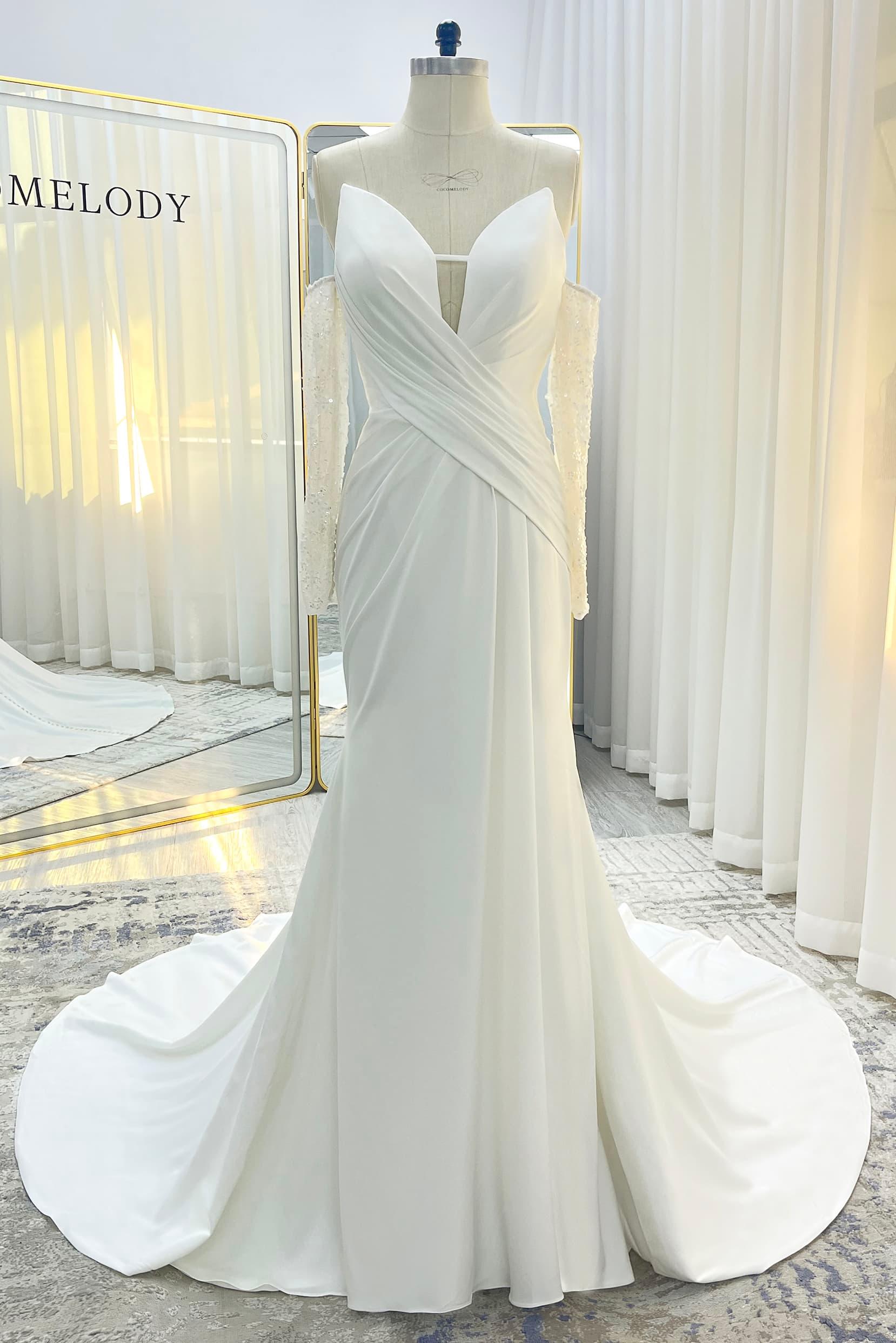 Trumpet-Mermaid Court Train Satin Wedding Dress CW3328 - COCOMELODY