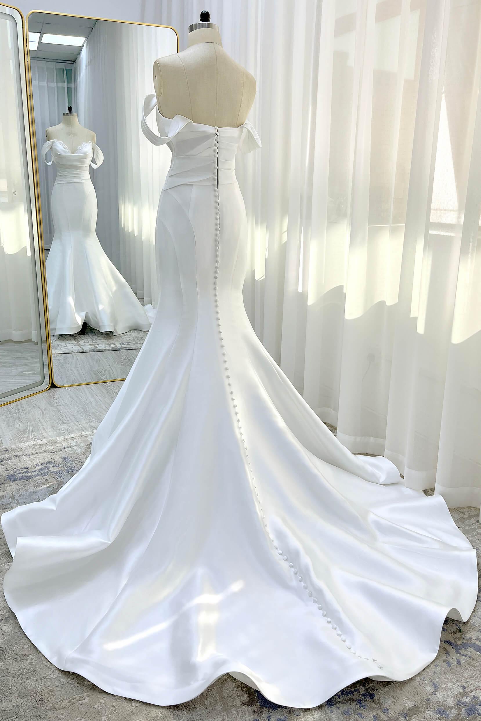 Trumpet-Mermaid Court Train Glitter Wedding Dress CW3334 - COCOMELODY