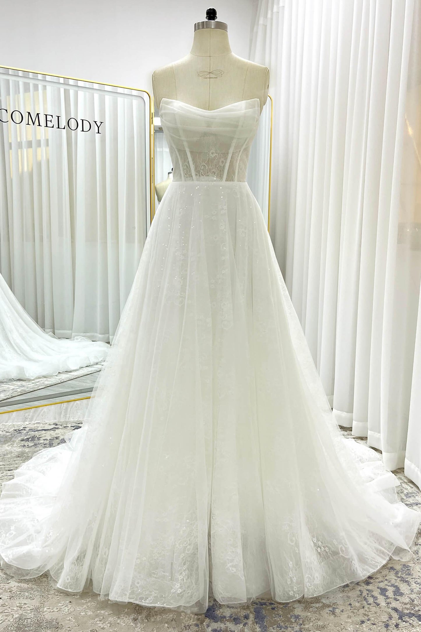 A-Line Court Train Lace Tulle Wedding Dress CW3337 - COCOMELODY