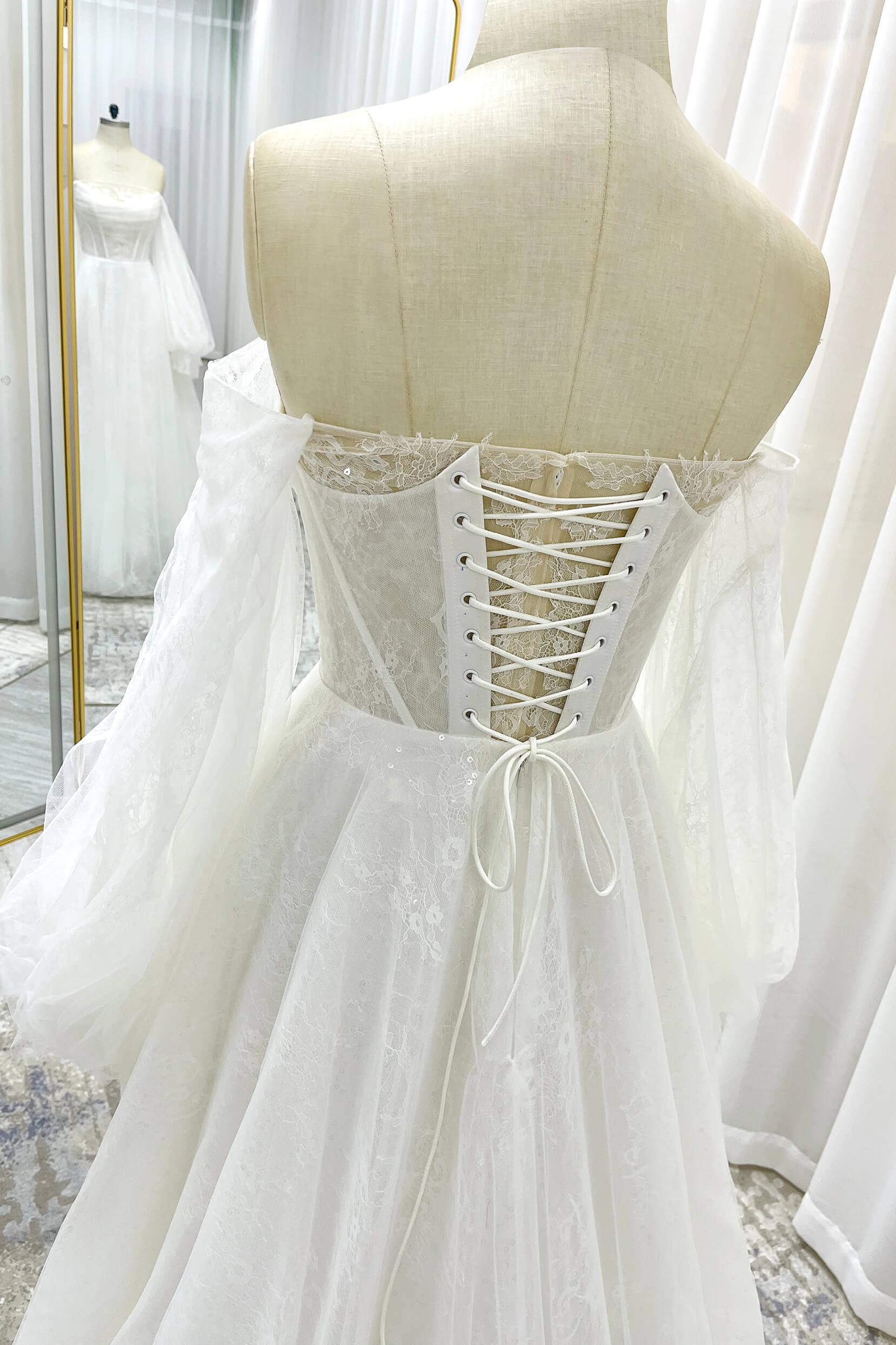A-Line Court Train Lace Tulle Wedding Dress CW3337 - COCOMELODY