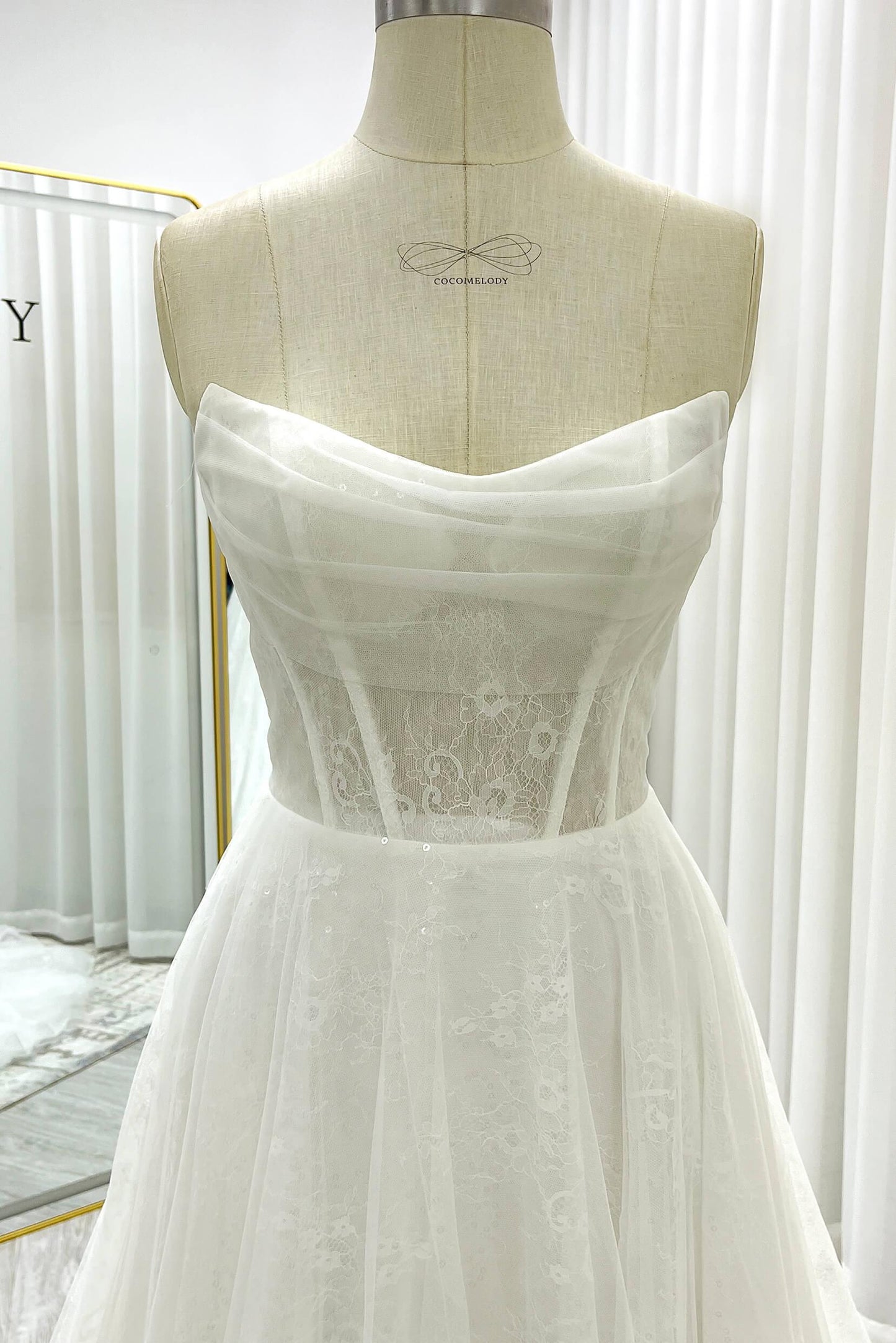 A-Line Court Train Lace Tulle Wedding Dress CW3337 - COCOMELODY