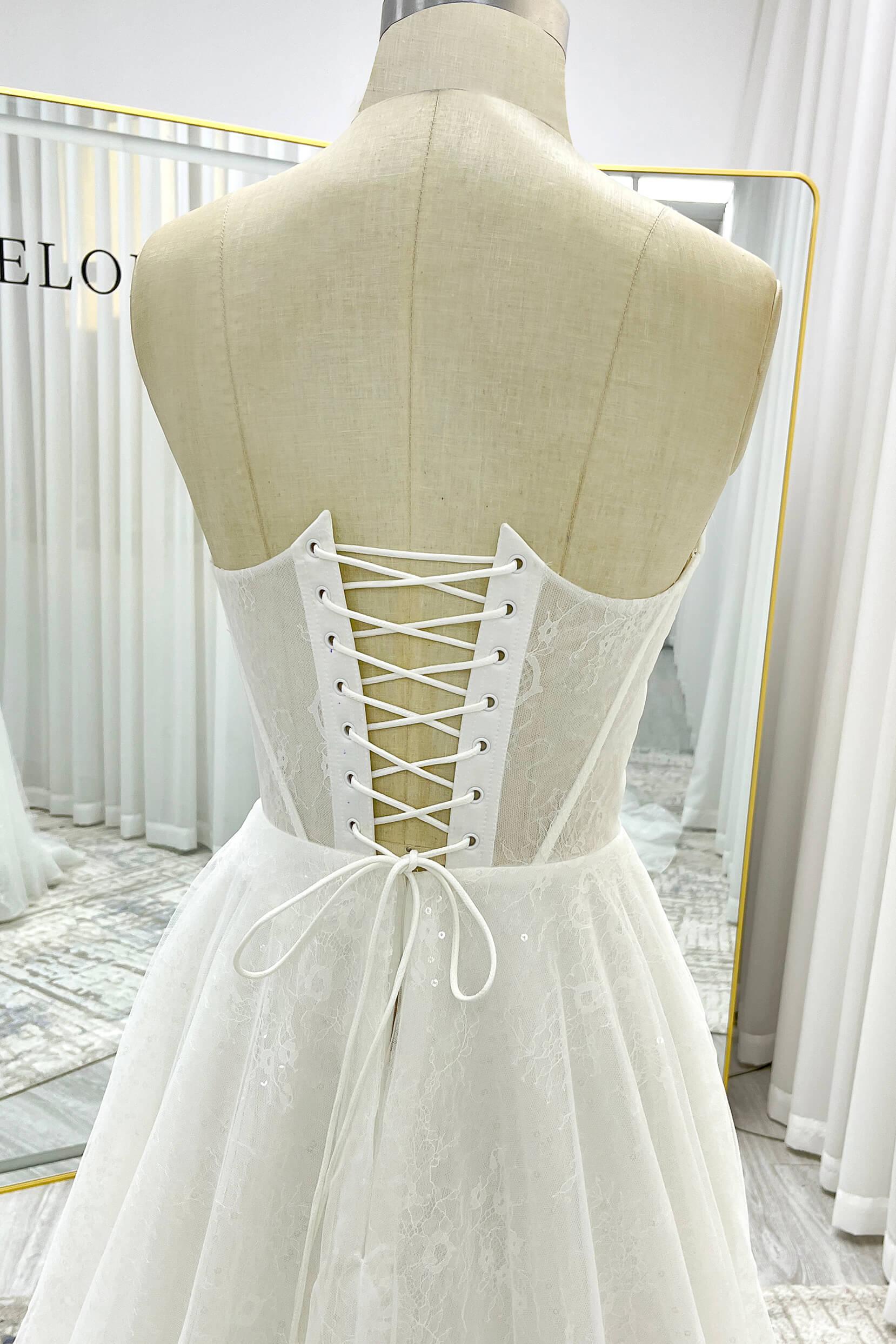 A-Line Court Train Lace Tulle Wedding Dress CW3337 - COCOMELODY