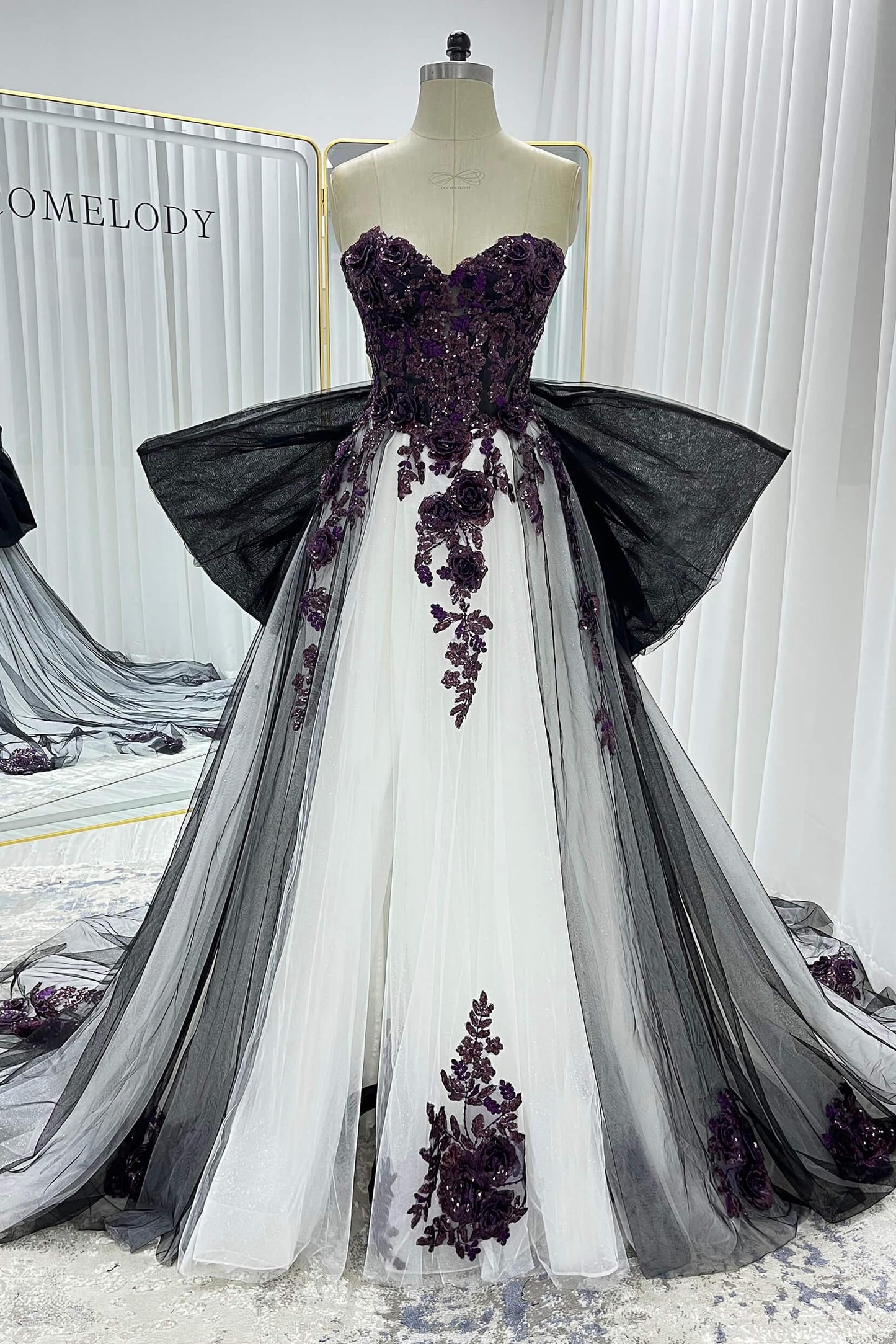 A-Line Court Train Lace Tulle Wedding Dress CW3345 - COCOMELODY