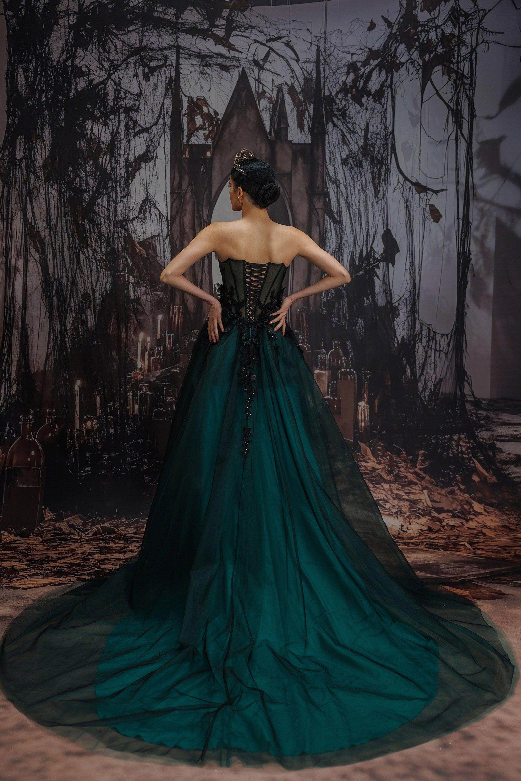 COCOMELODY A-Line Chapel Train Sequined Lace Tulle Black Wedding Dress CW3347, 45 Days / As Picture:Black/Green / US14-UK16-EUR44 COCOMELODY A-Line Chapel Train Sequined Lace Tulle Black Wedding Dress CW3347, 45 Days / As Picture:Black/Green / US14-UK16-EUR44