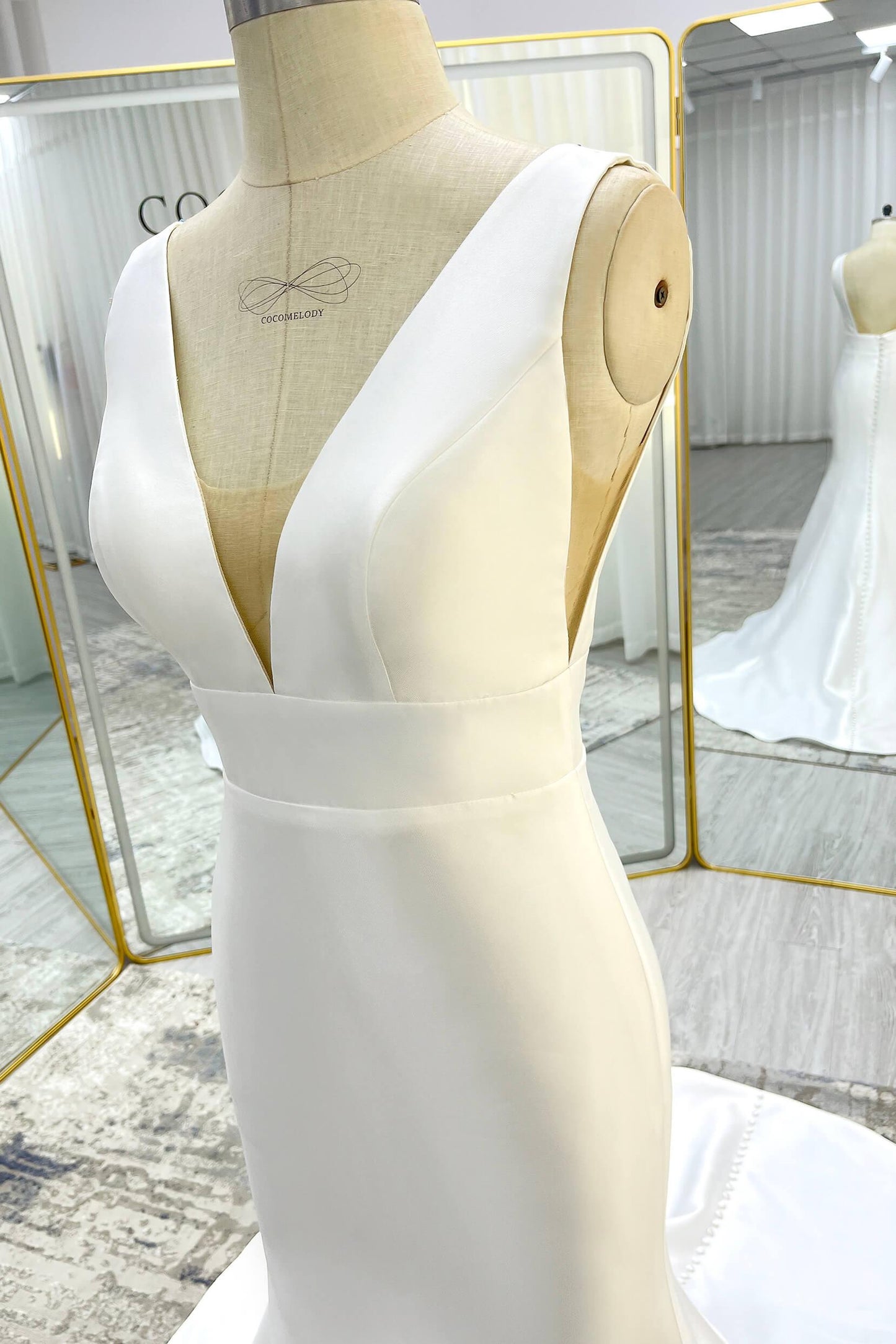 Trumpet-Mermaid Court Train Mikado Wedding Dress CW3356 - COCOMELODY