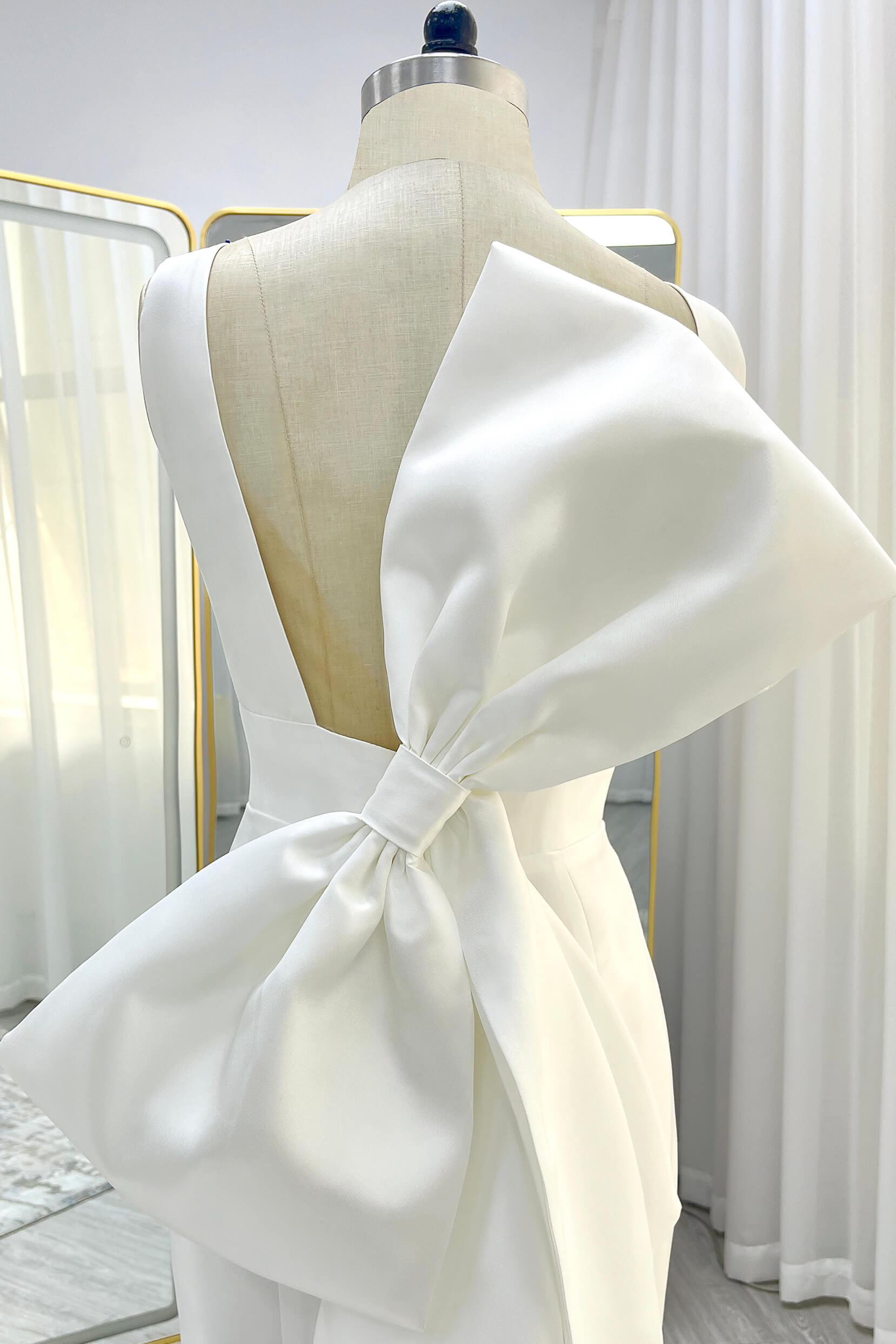 Trumpet-Mermaid Court Train Mikado Wedding Dress CW3356 - COCOMELODY