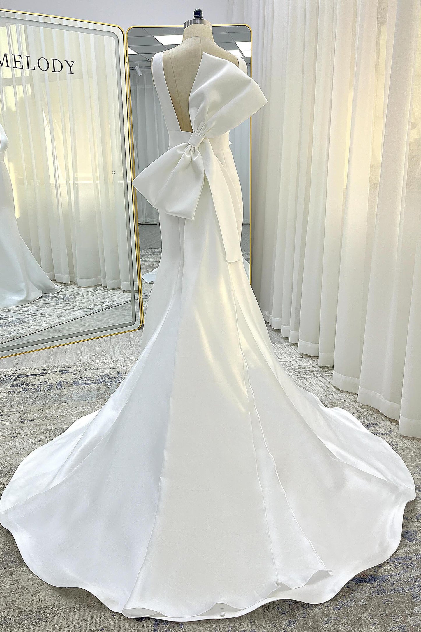 Trumpet-Mermaid Court Train Mikado Wedding Dress CW3356 - COCOMELODY