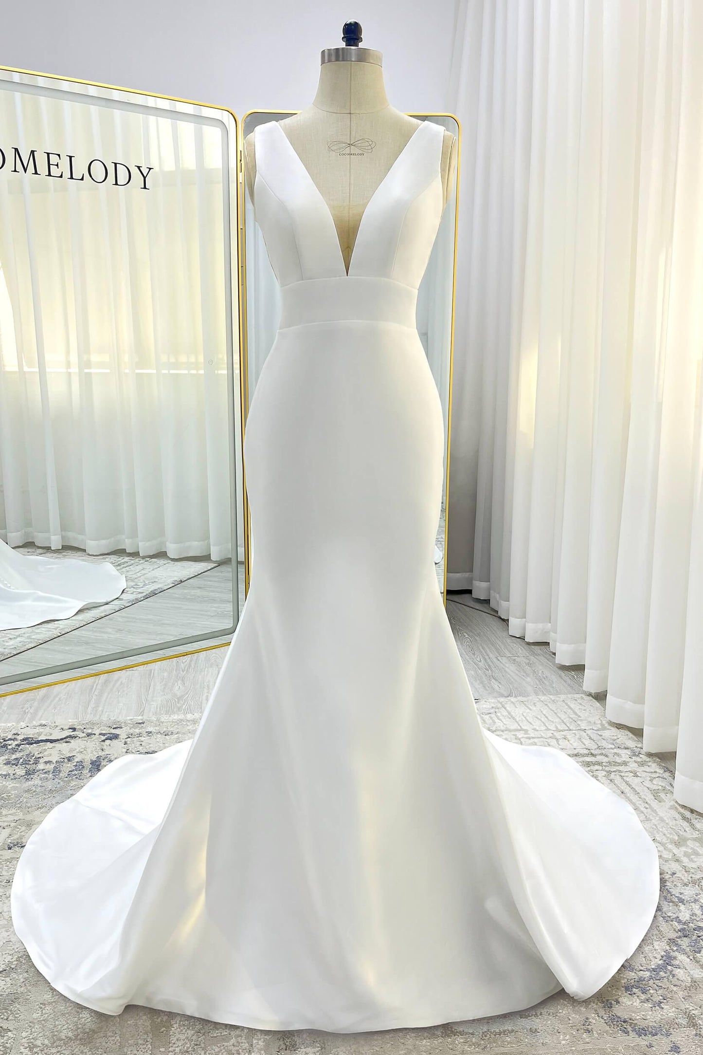 Trumpet-Mermaid Court Train Mikado Wedding Dress CW3356 - COCOMELODY
