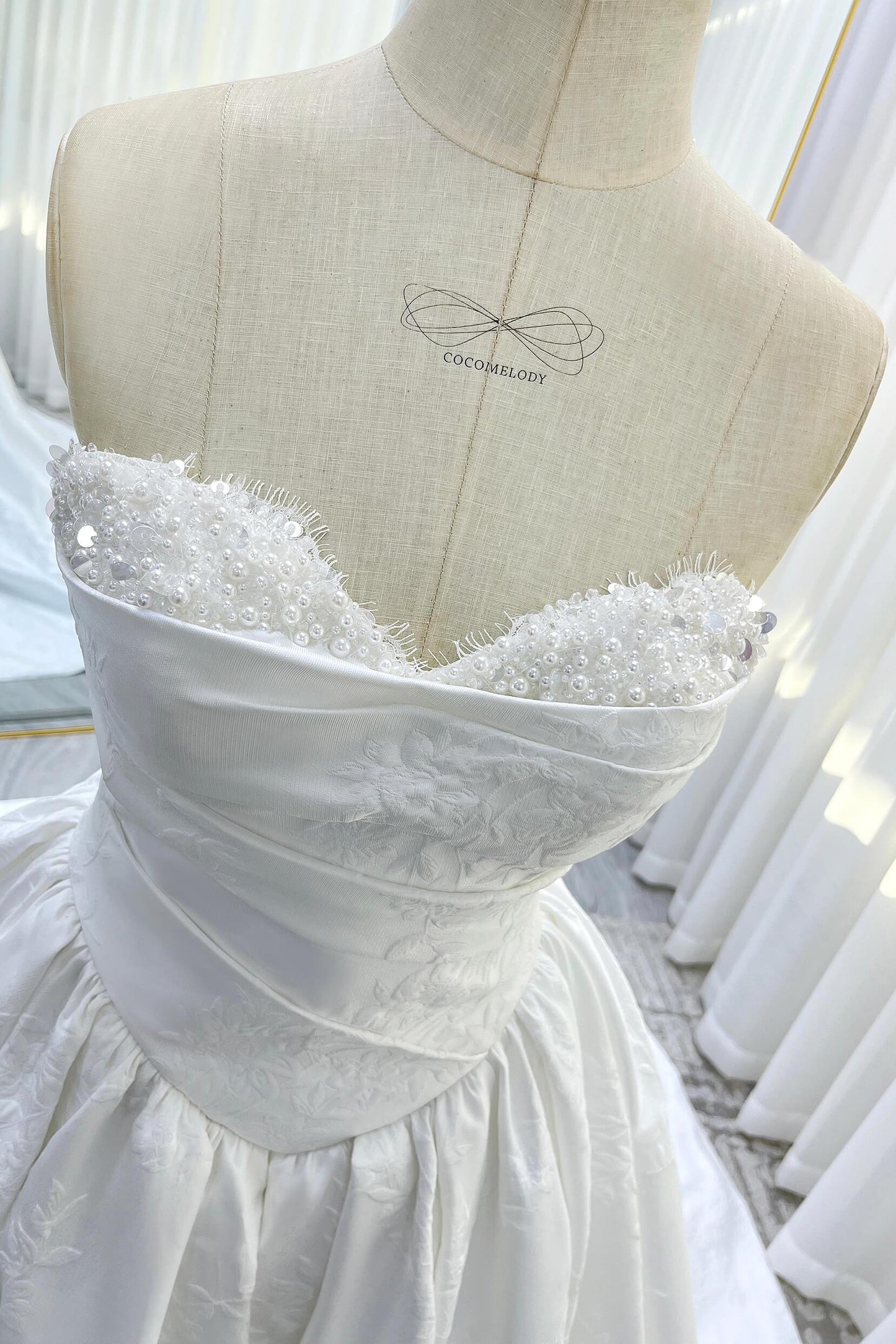 Ball Gown Court Train Jacquard Satin Wedding Dress CW3532 - COCOMELODY