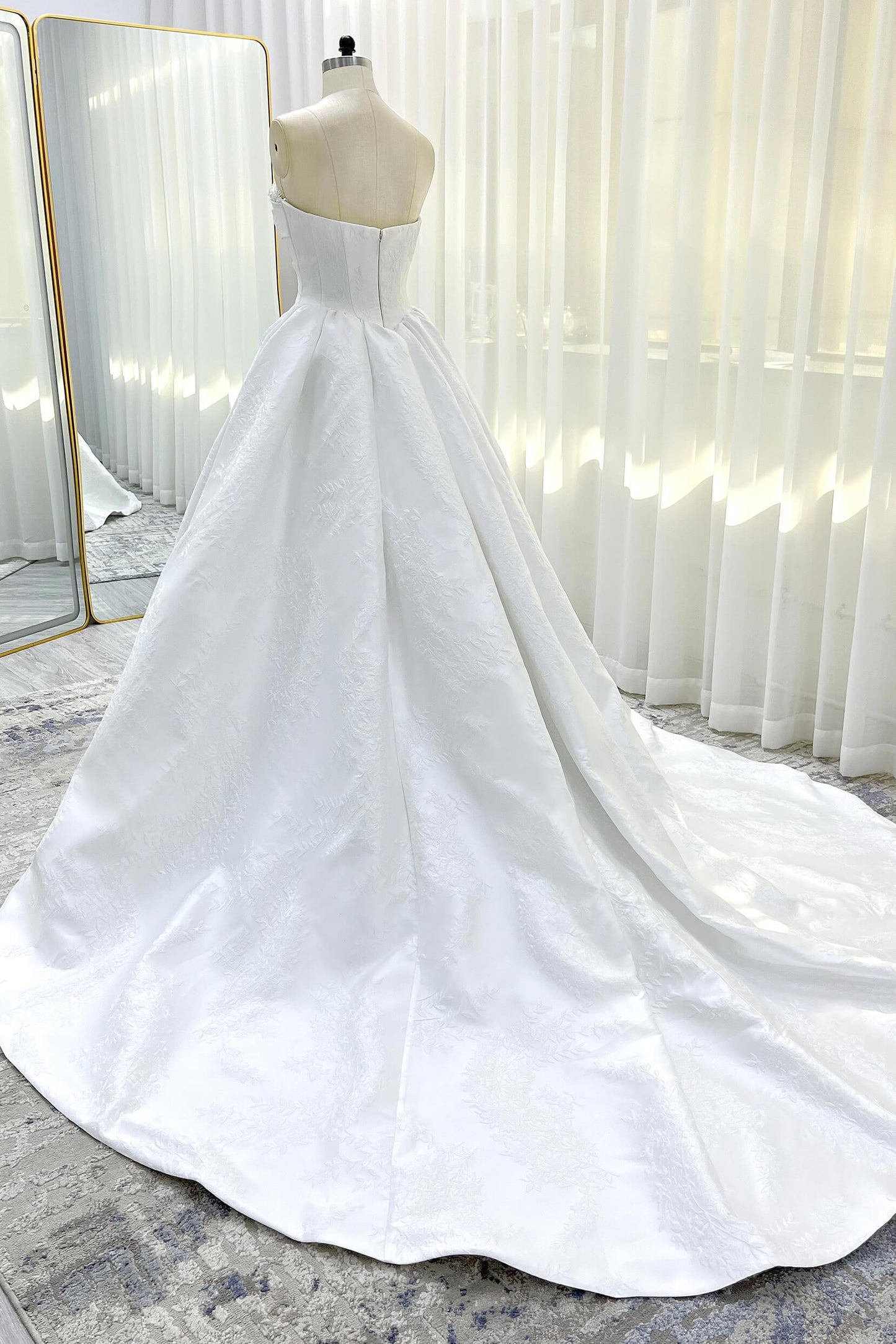Ball Gown Court Train Jacquard Satin Wedding Dress CW3532 - COCOMELODY