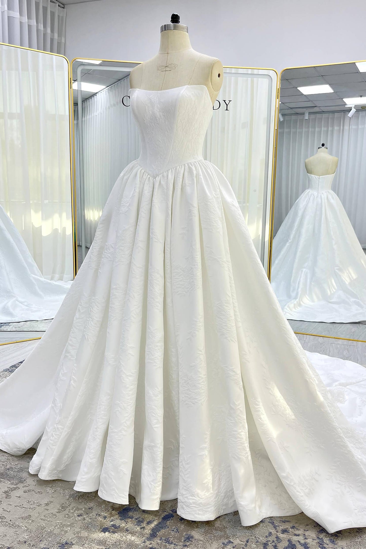 Ball Gown Court Train Jacquard Satin Wedding Dress CW3533 - COCOMELODY