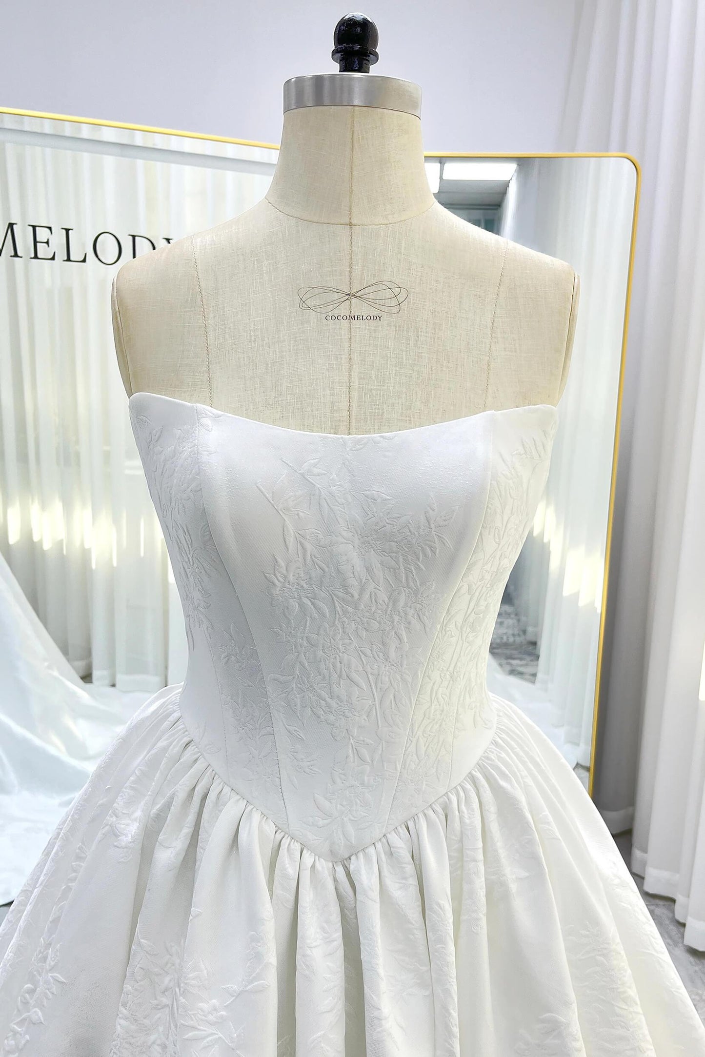 Ball Gown Court Train Jacquard Satin Wedding Dress CW3533 - COCOMELODY