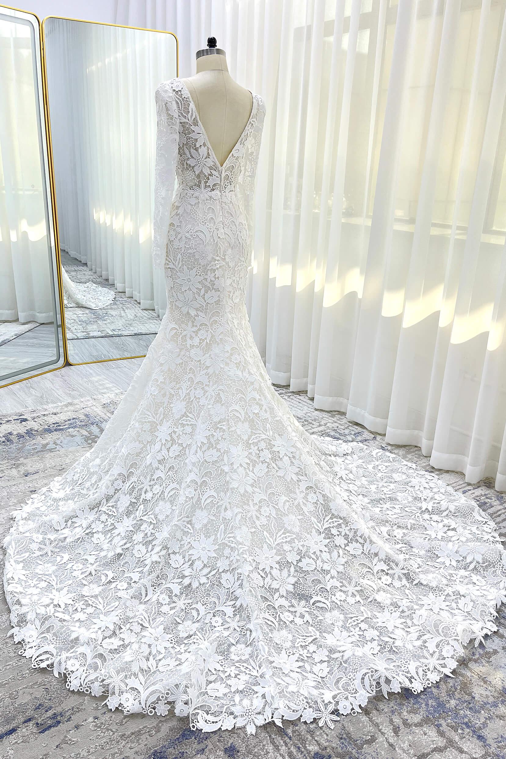 Trumpet-Mermaid Court Train Lace Tulle Wedding Dress CW3540 - COCOMELODY