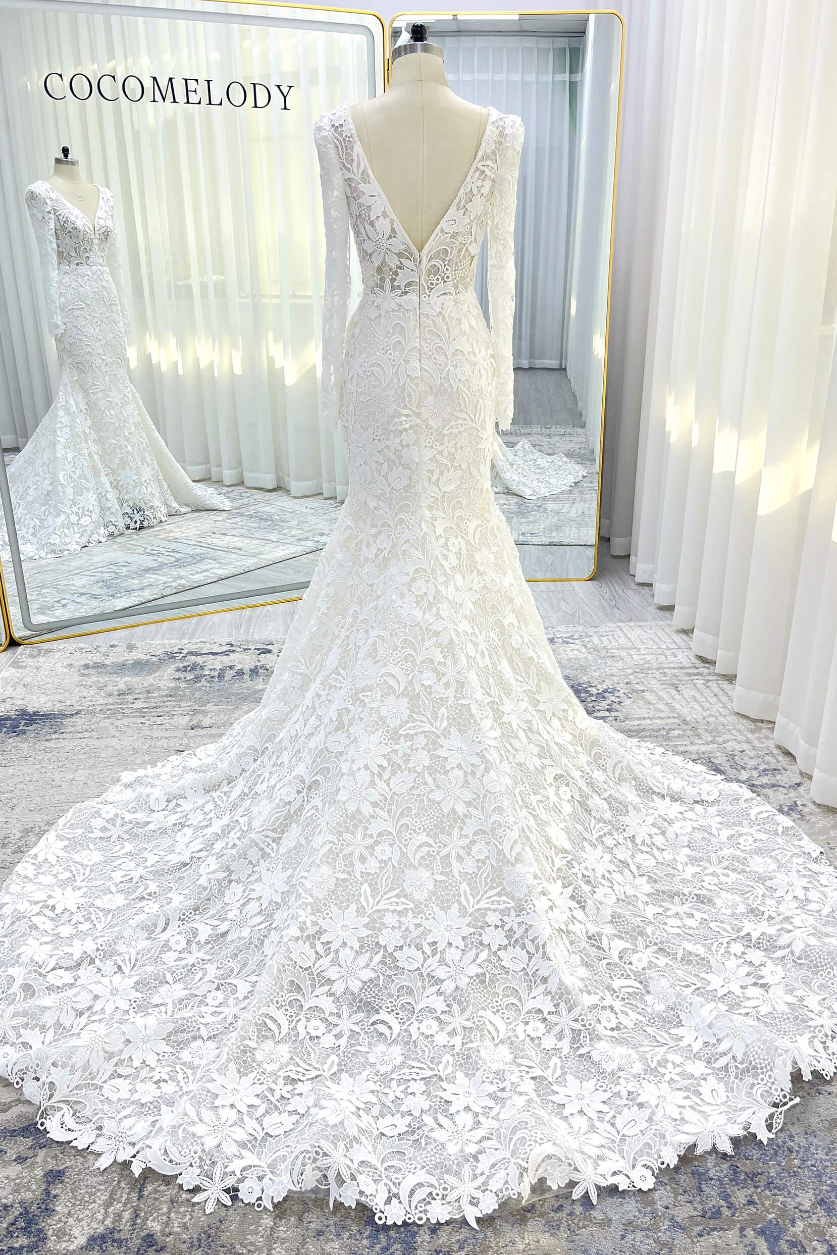 Trumpet-Mermaid Court Train Lace Tulle Wedding Dress CW3540 - COCOMELODY