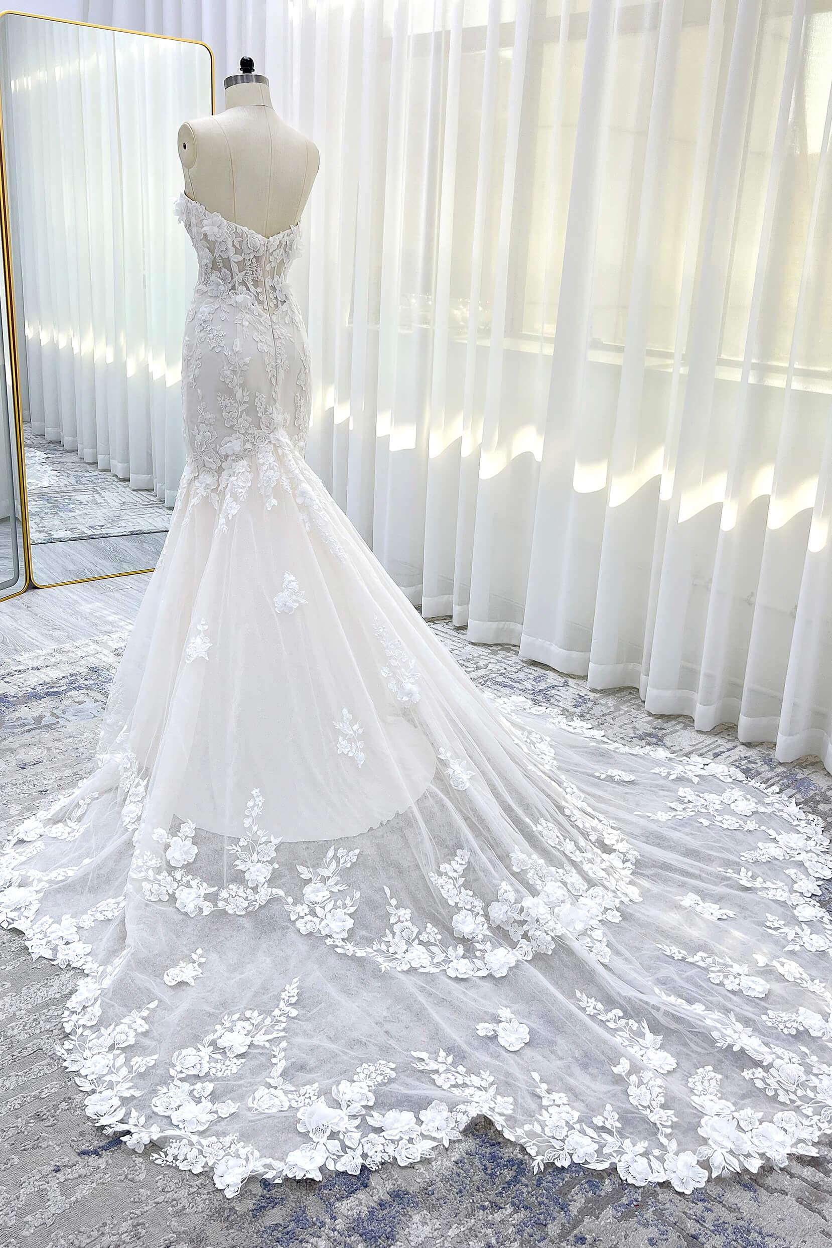 Trumpet-Mermaid Chapel Train Lace Tulle Wedding Dress CW3541 - COCOMELODY