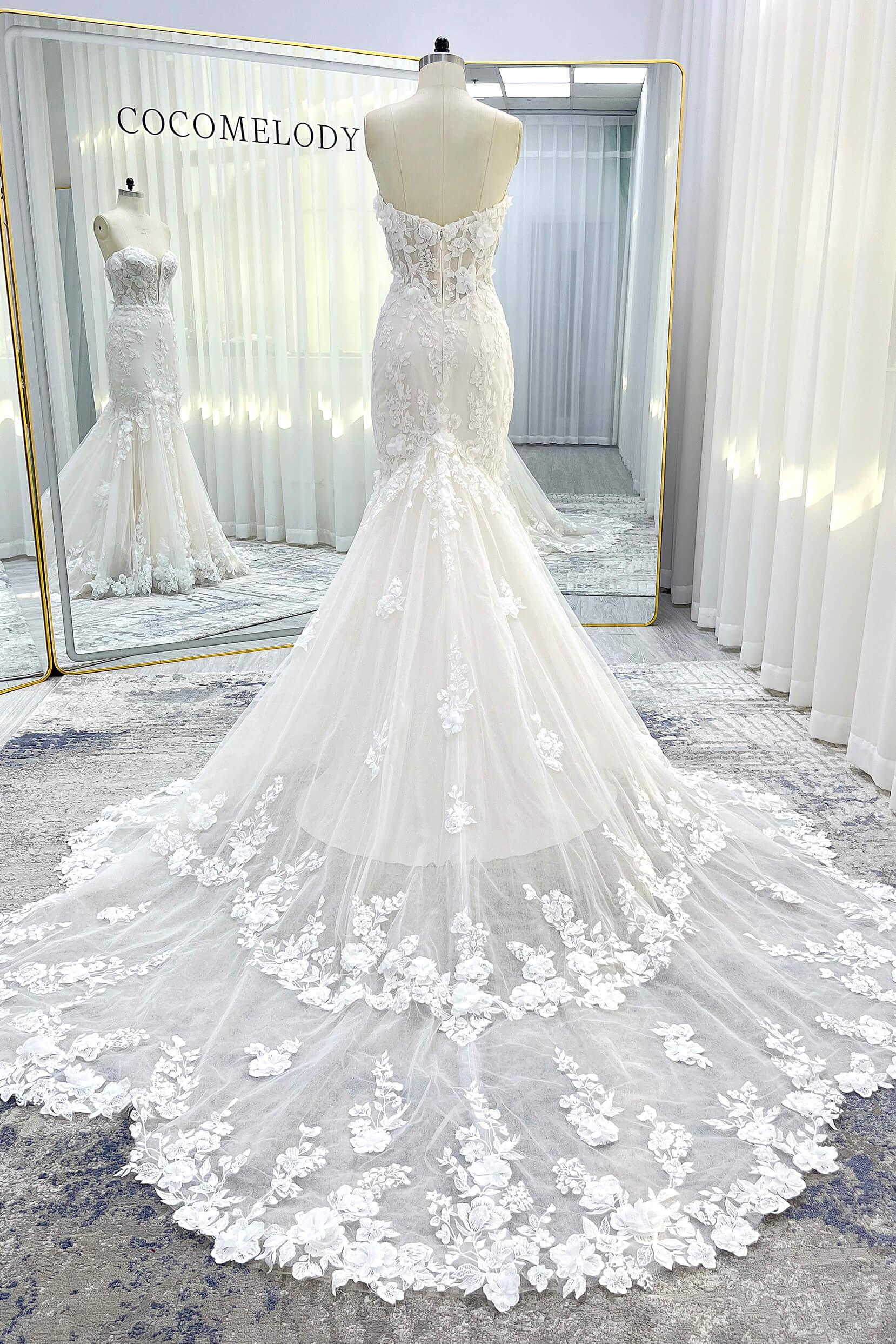 Trumpet-Mermaid Chapel Train Lace Tulle Wedding Dress CW3541 - COCOMELODY