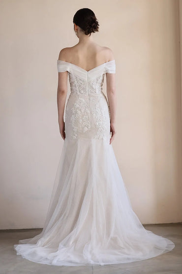 Trumpet-Mermaid Sweep-Brush Train Lace Tulle Wedding Dress CW3545