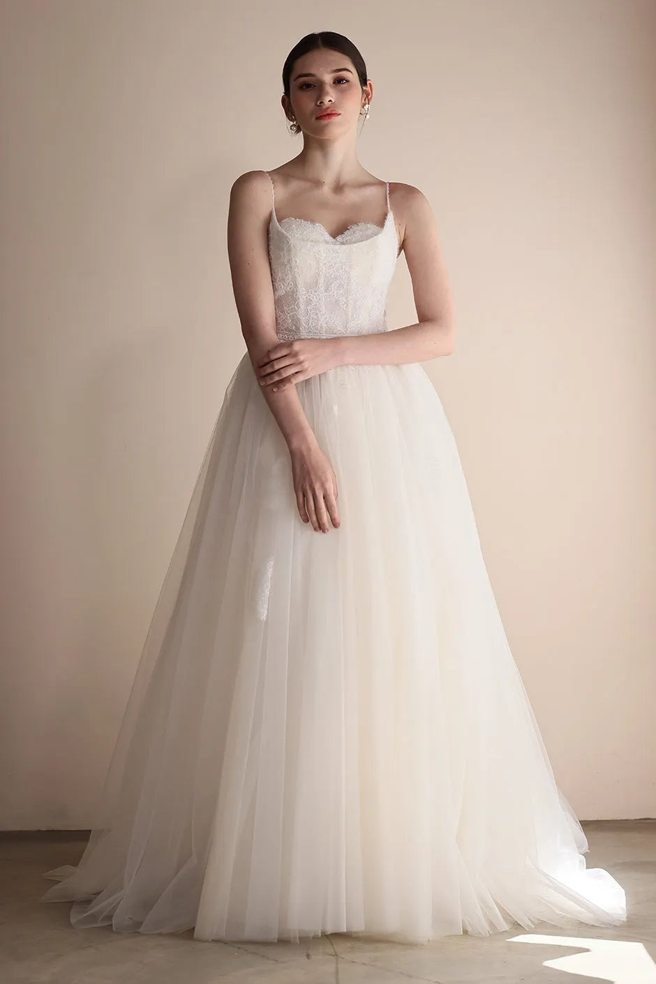A-Line Sweep-Brush Train Lace Tulle Wedding Dress CW3553