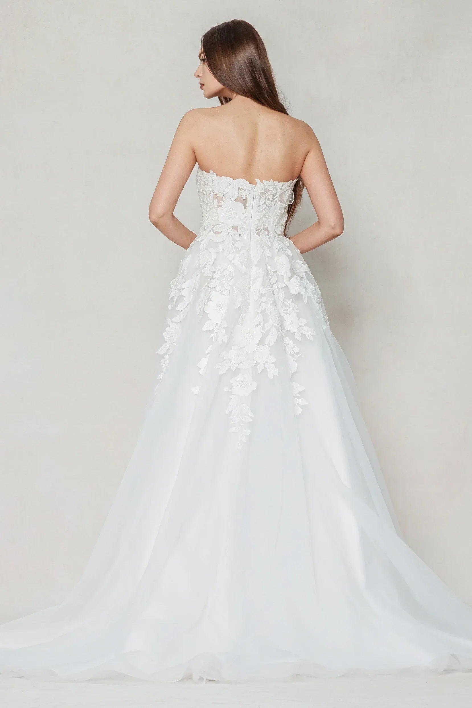 A-Line Sweep-Brush Train Tulle Wedding Dress CW3590 - COCOMELODY