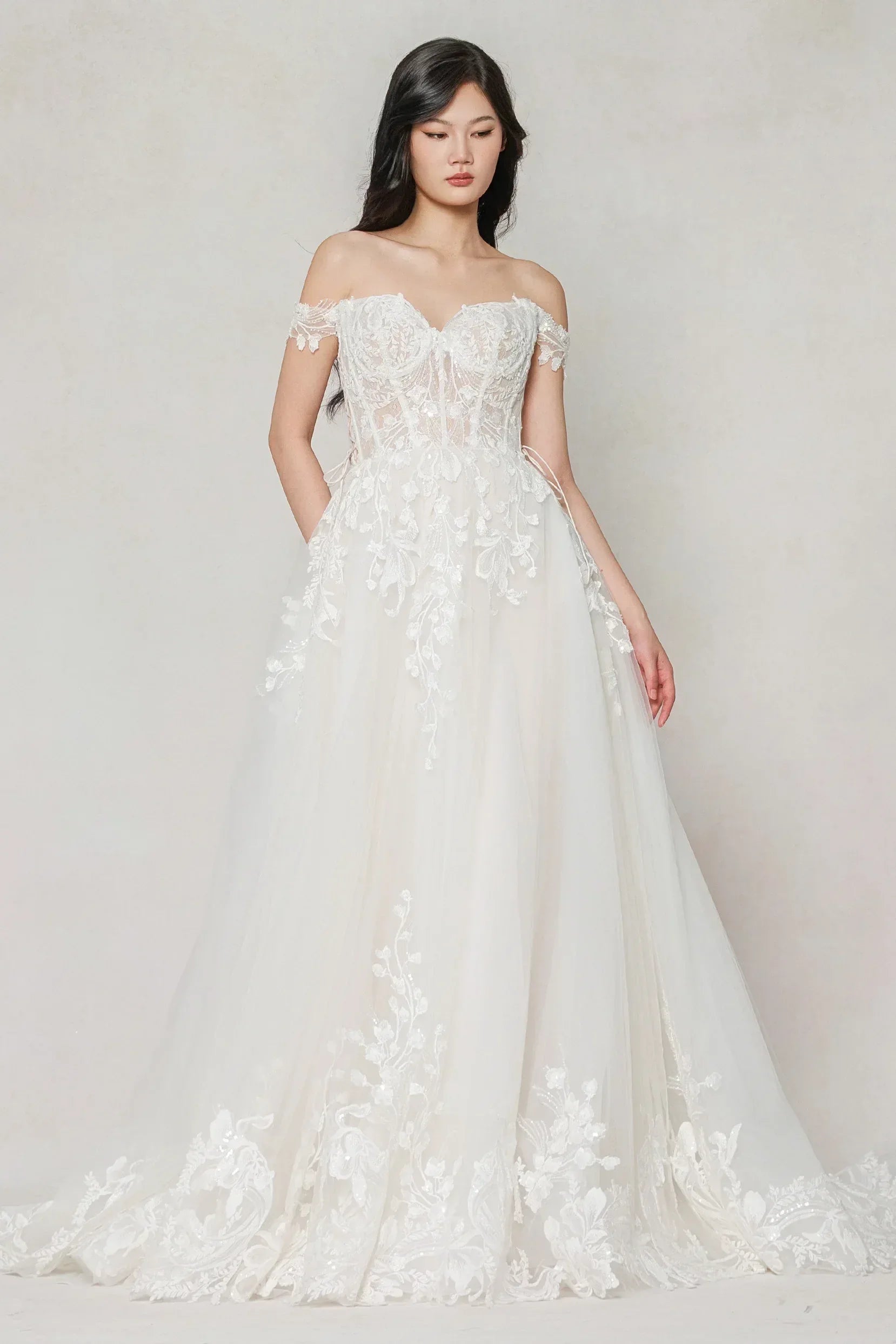A-Line Sweep-Brush Train Tulle Wedding Dress CW3618 - COCOMELODY