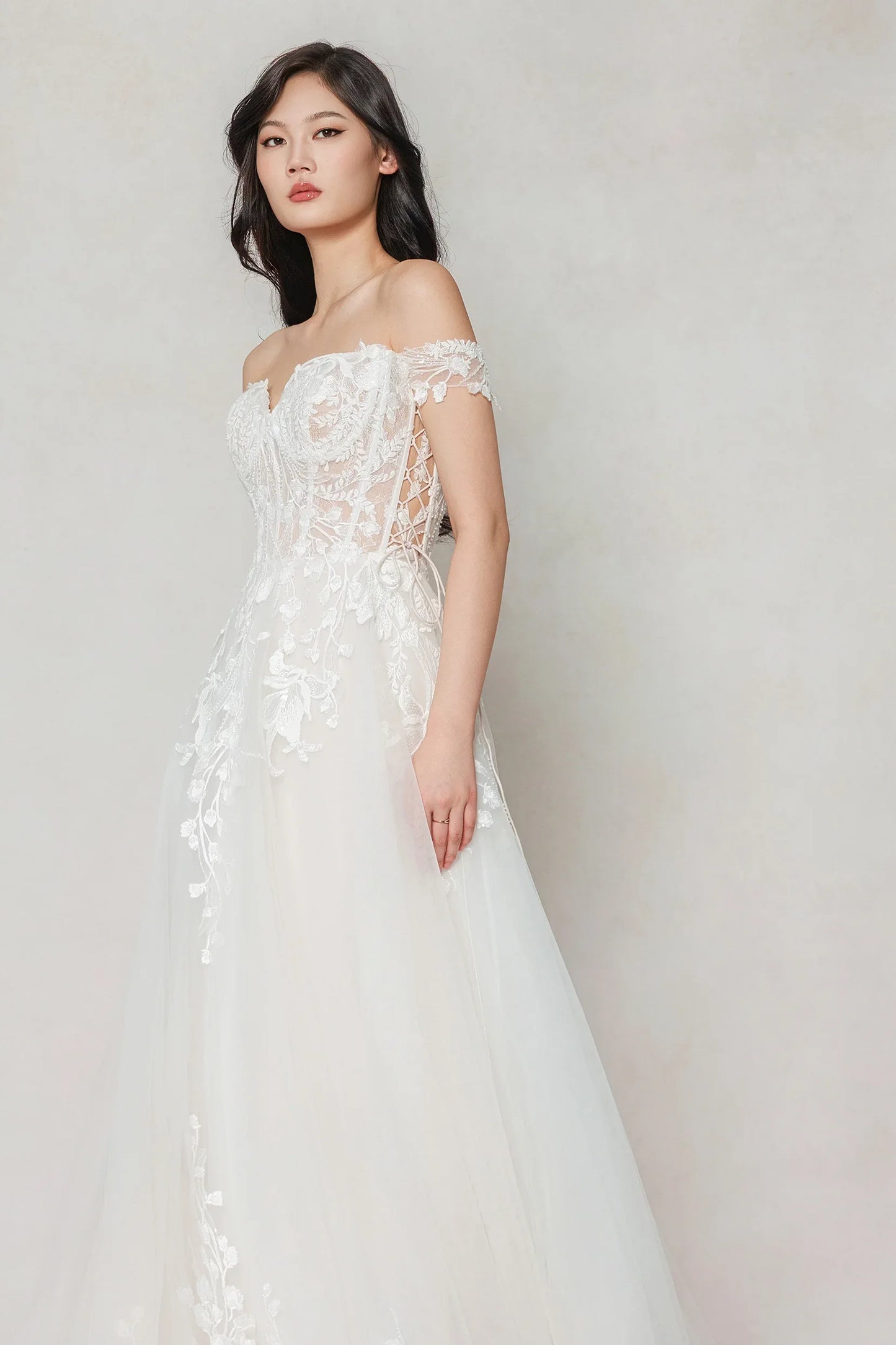 A-Line Sweep-Brush Train Tulle Wedding Dress CW3618 - COCOMELODY