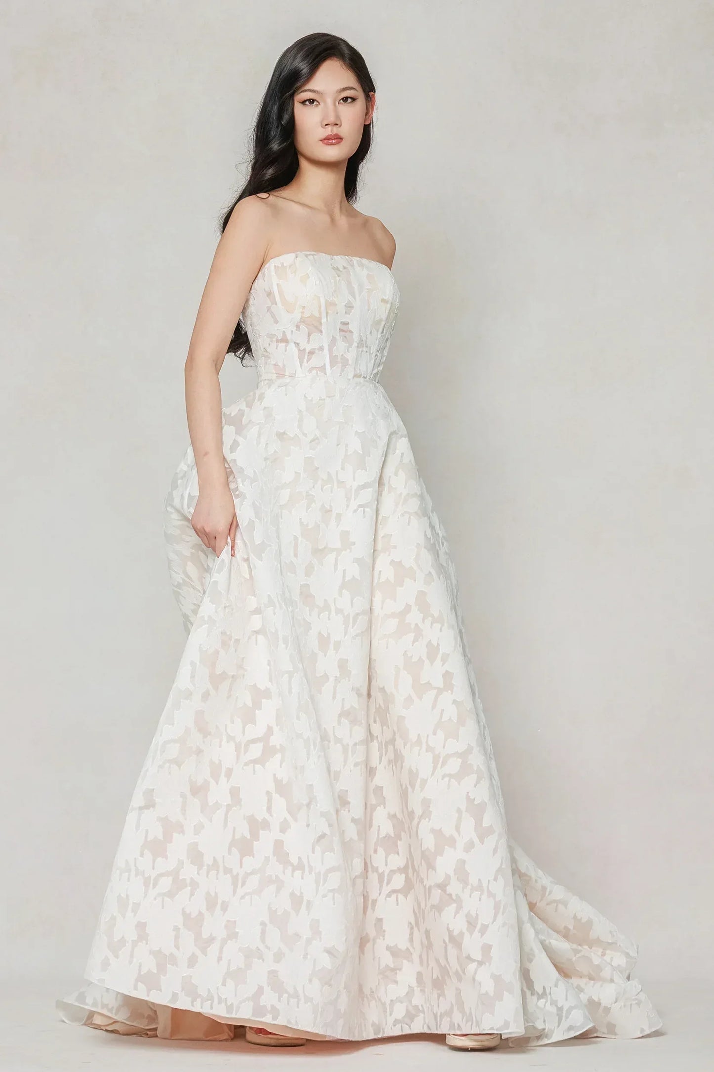 A-Line Court Train Gauze Broche Wedding Dress CW3624 - COCOMELODY