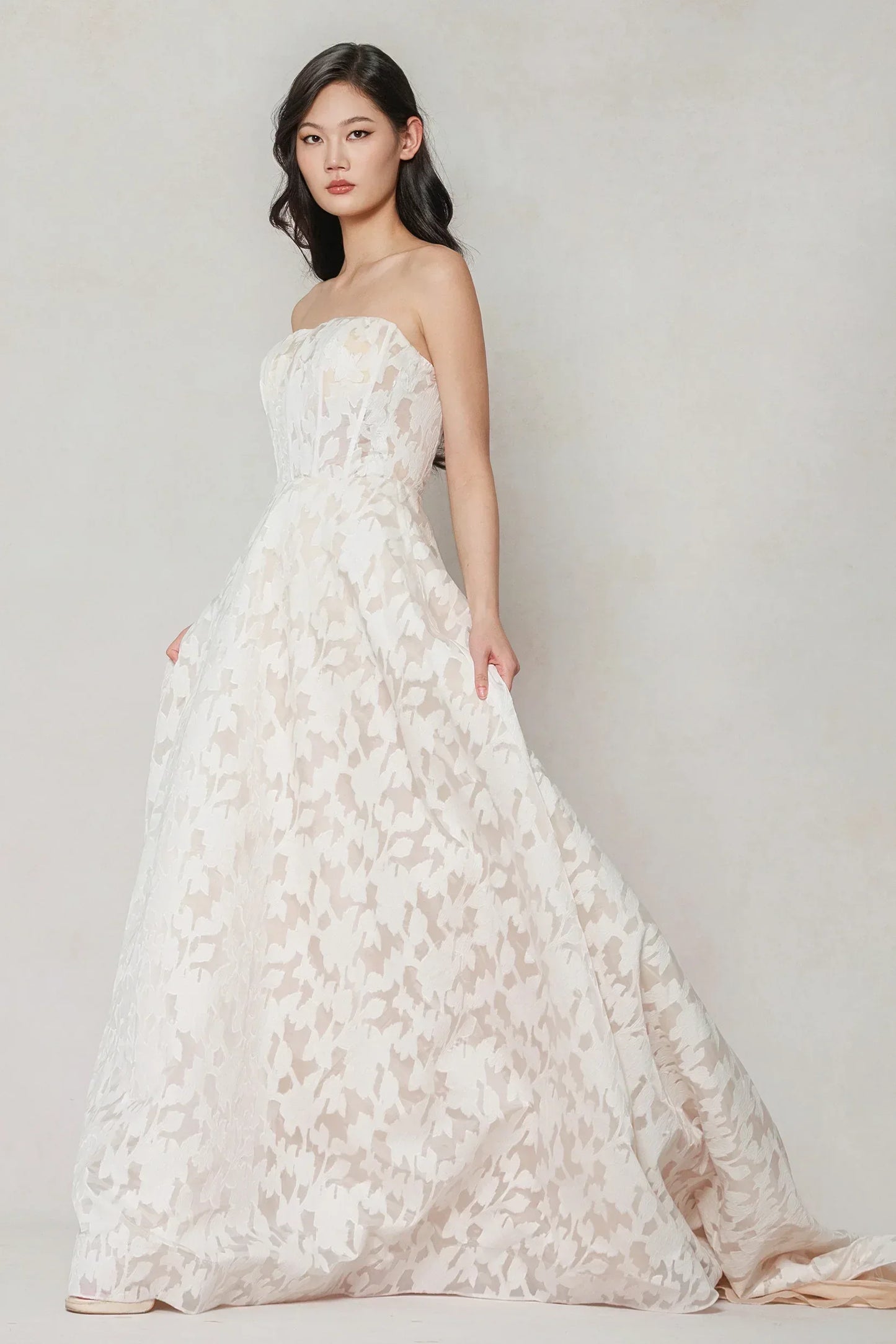 A-Line Court Train Gauze Broche Wedding Dress CW3624 - COCOMELODY