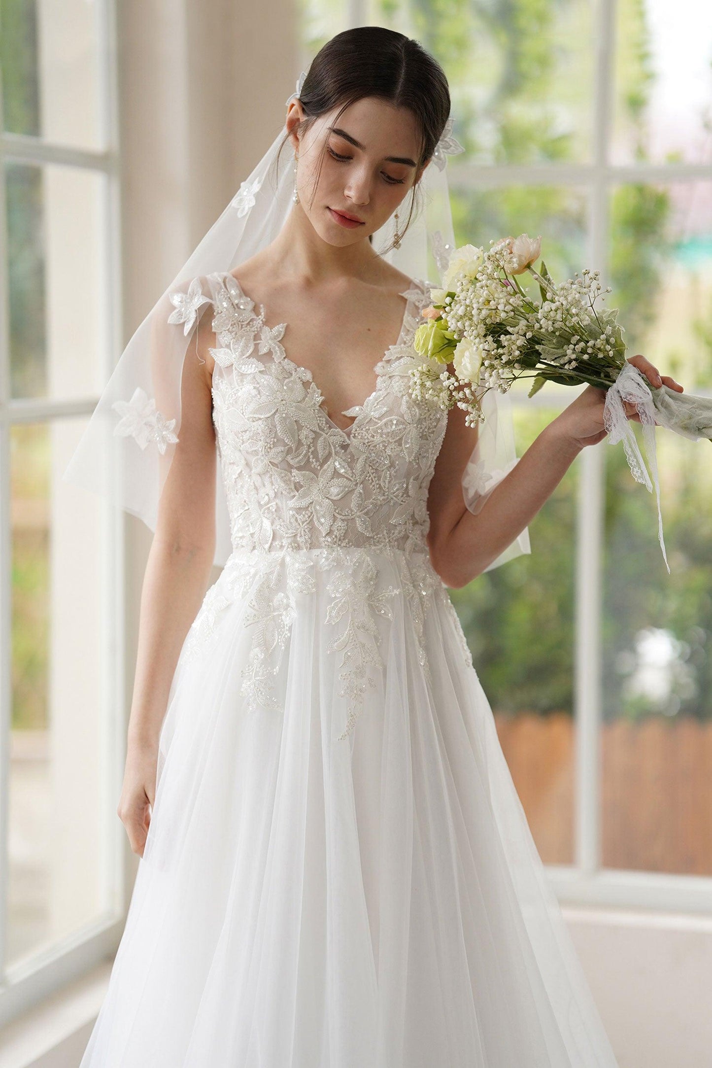 A-Line Sweep-Brush Train Lace Tulle Wedding Dress CW3306 - COCOMELODY