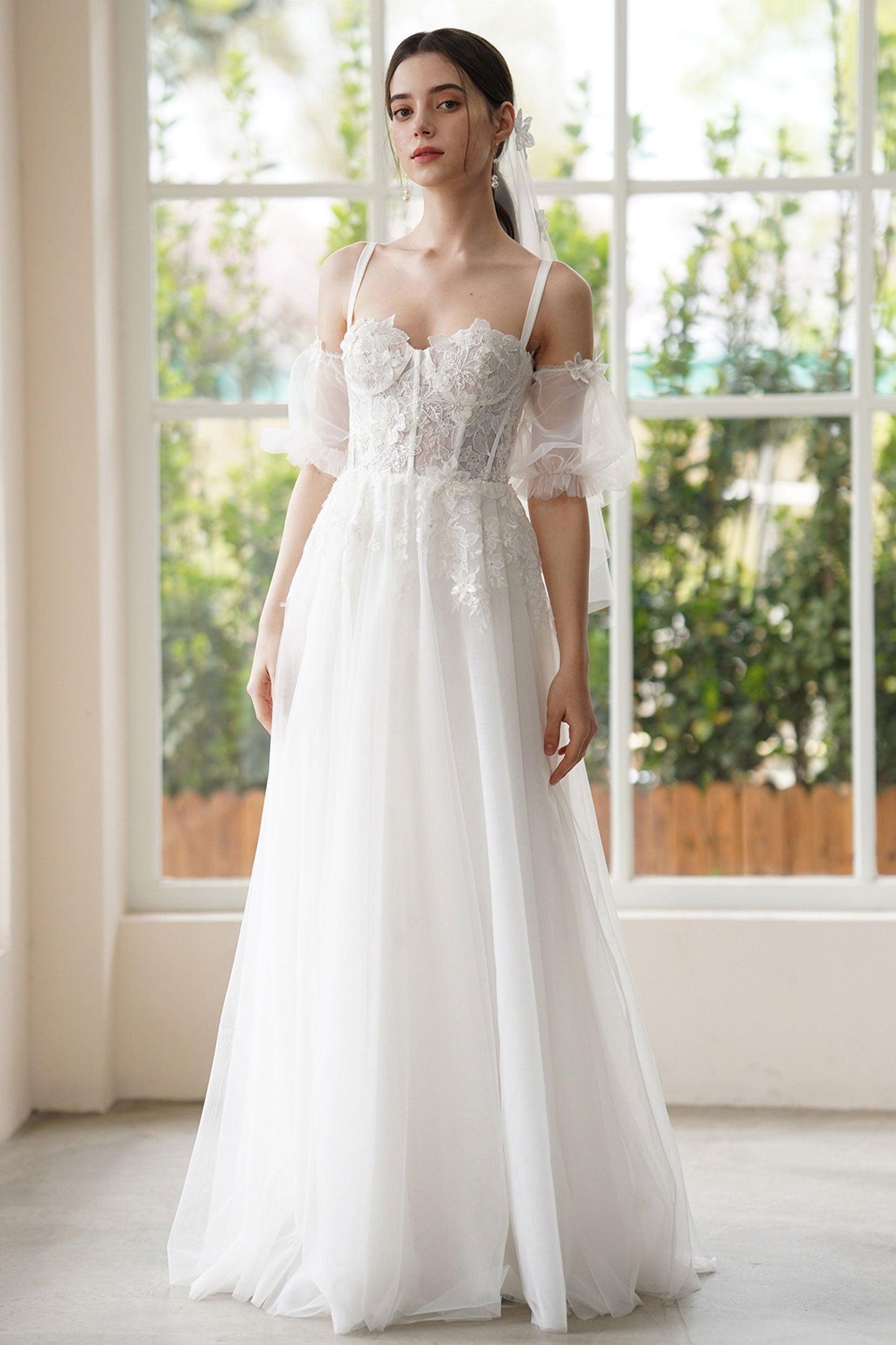 A-Line Sweep-Brush Train Lace Tulle Wedding Dress CW3307 - COCOMELODY