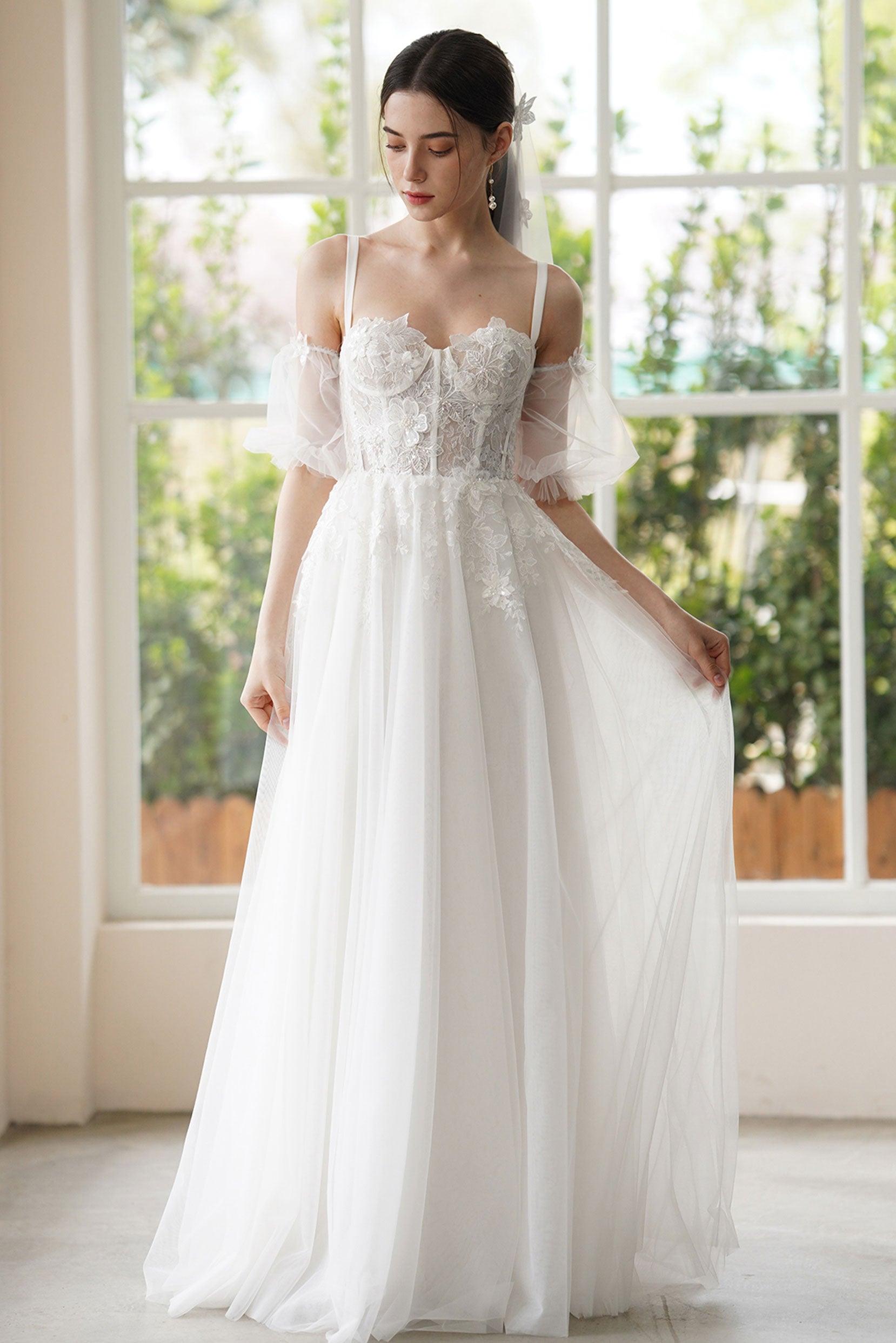 A-Line Sweep-Brush Train Lace Tulle Wedding Dress CW3307 - COCOMELODY