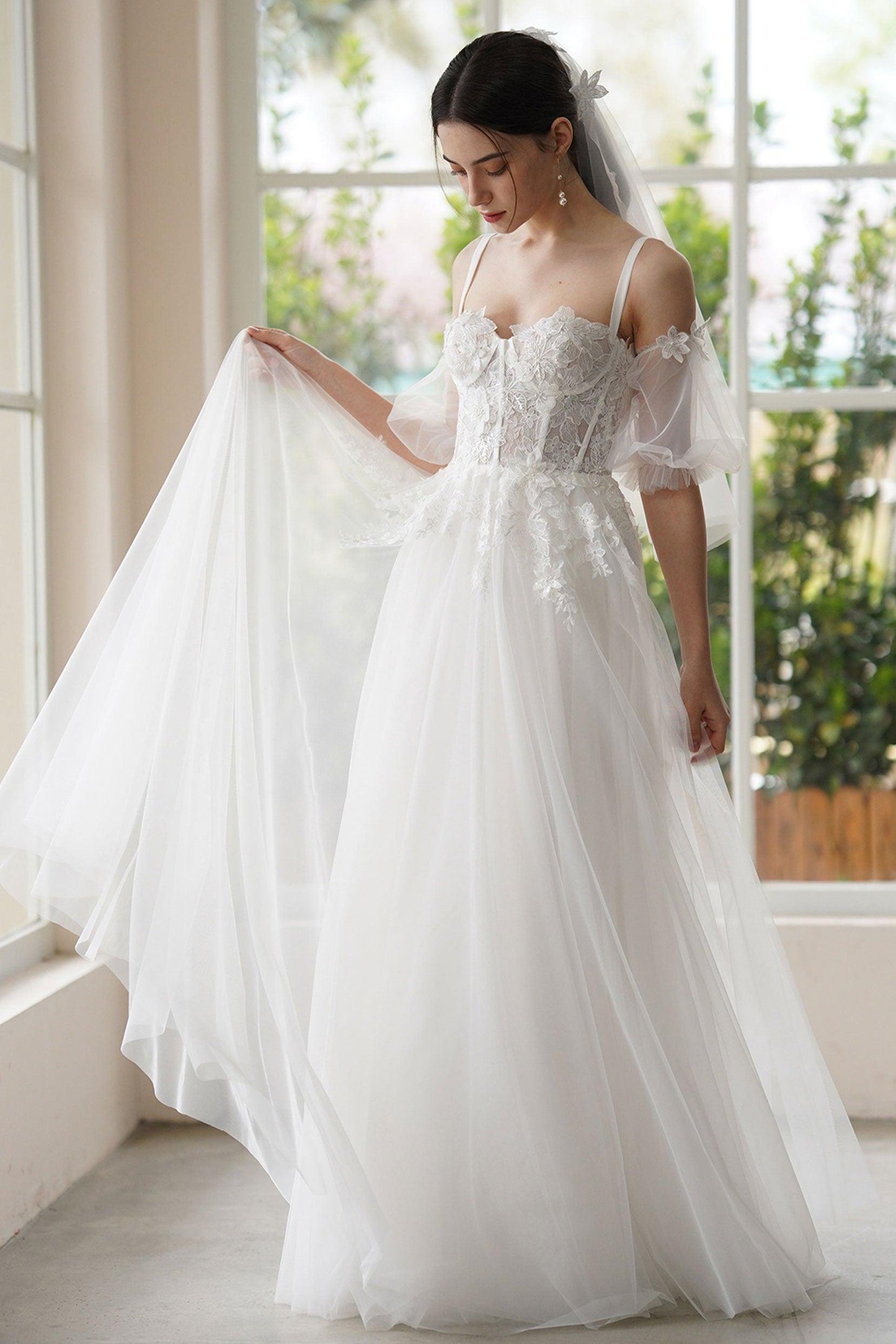 A-Line Sweep-Brush Train Lace Tulle Wedding Dress CW3307 - COCOMELODY