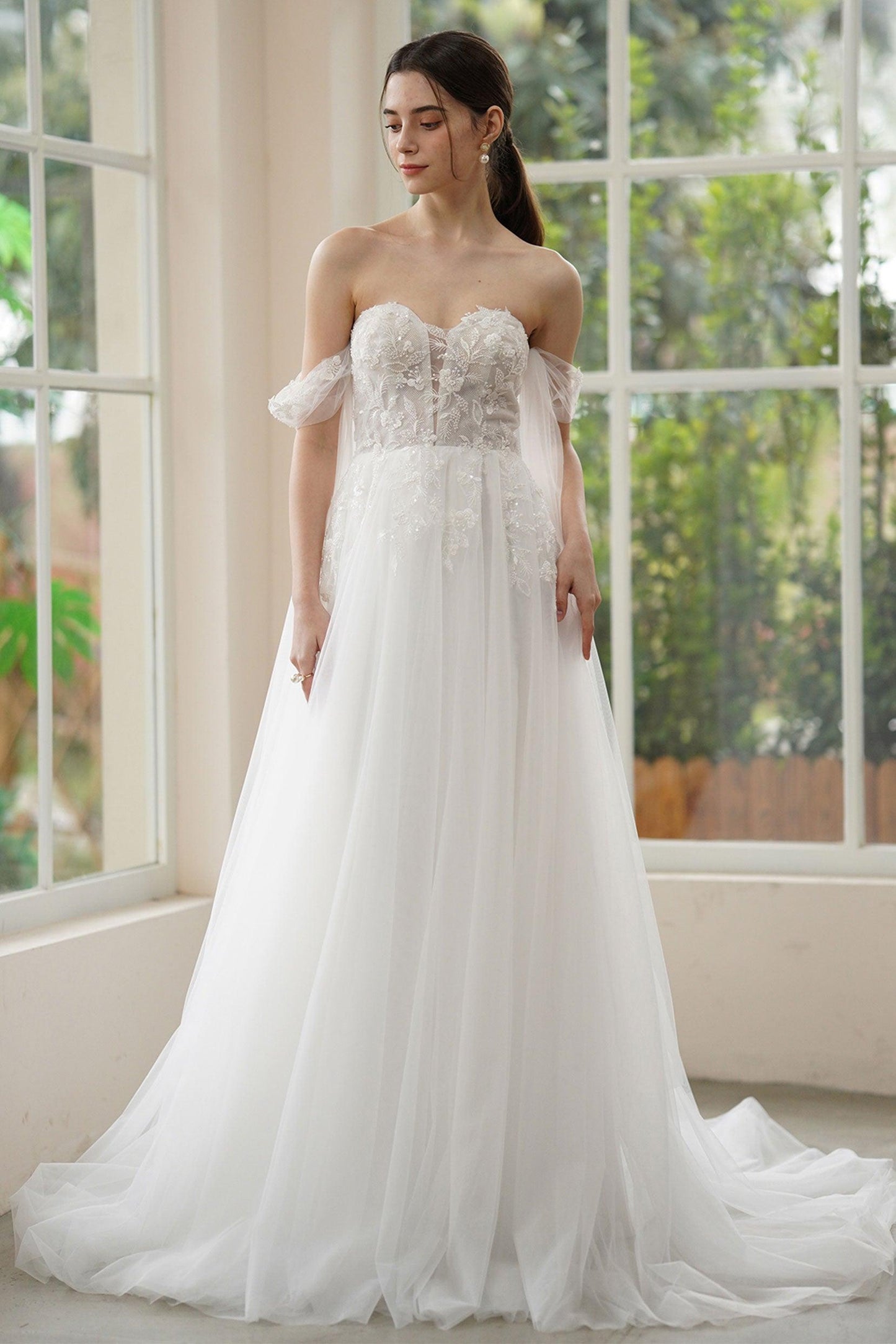 A-Line Sweep-Brush Train Lace Tulle Wedding Dress CW3313 - COCOMELODY