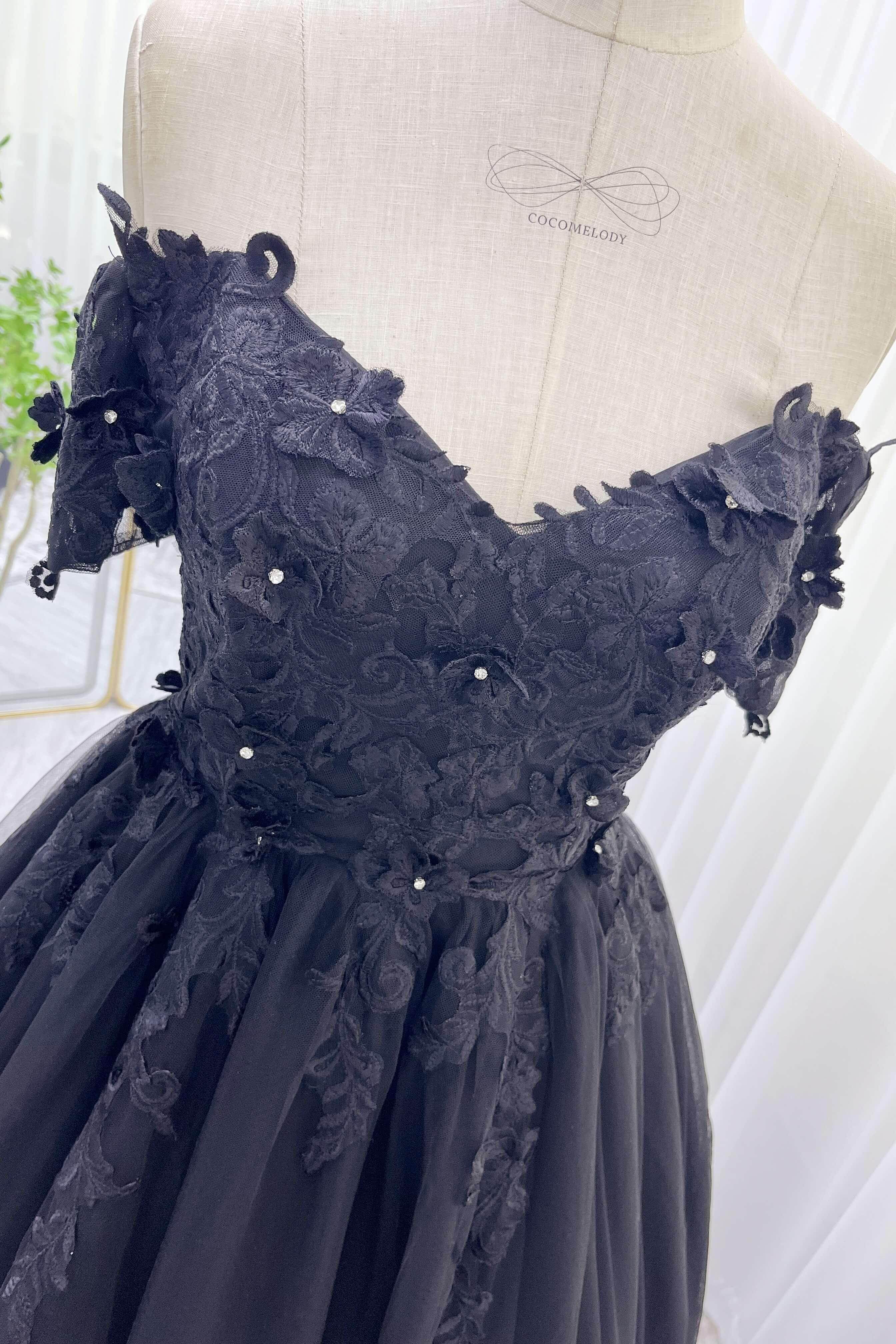 A-Line Sweep-Brush Train Tulle Gothic Wedding Dress LD5830 - COCOMELODY