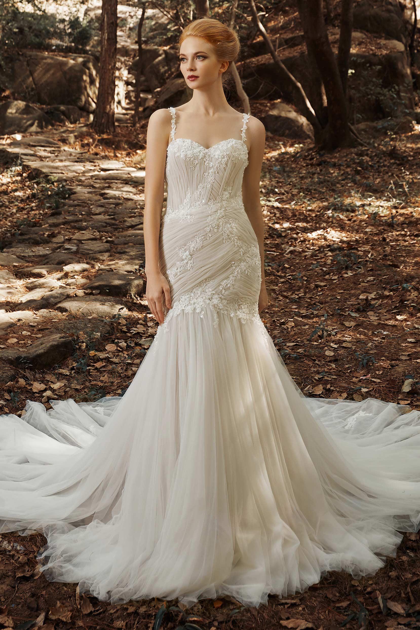 Trumpet-Mermaid Court Train Tulle Wedding Dress CW2132 - COCOMELODY