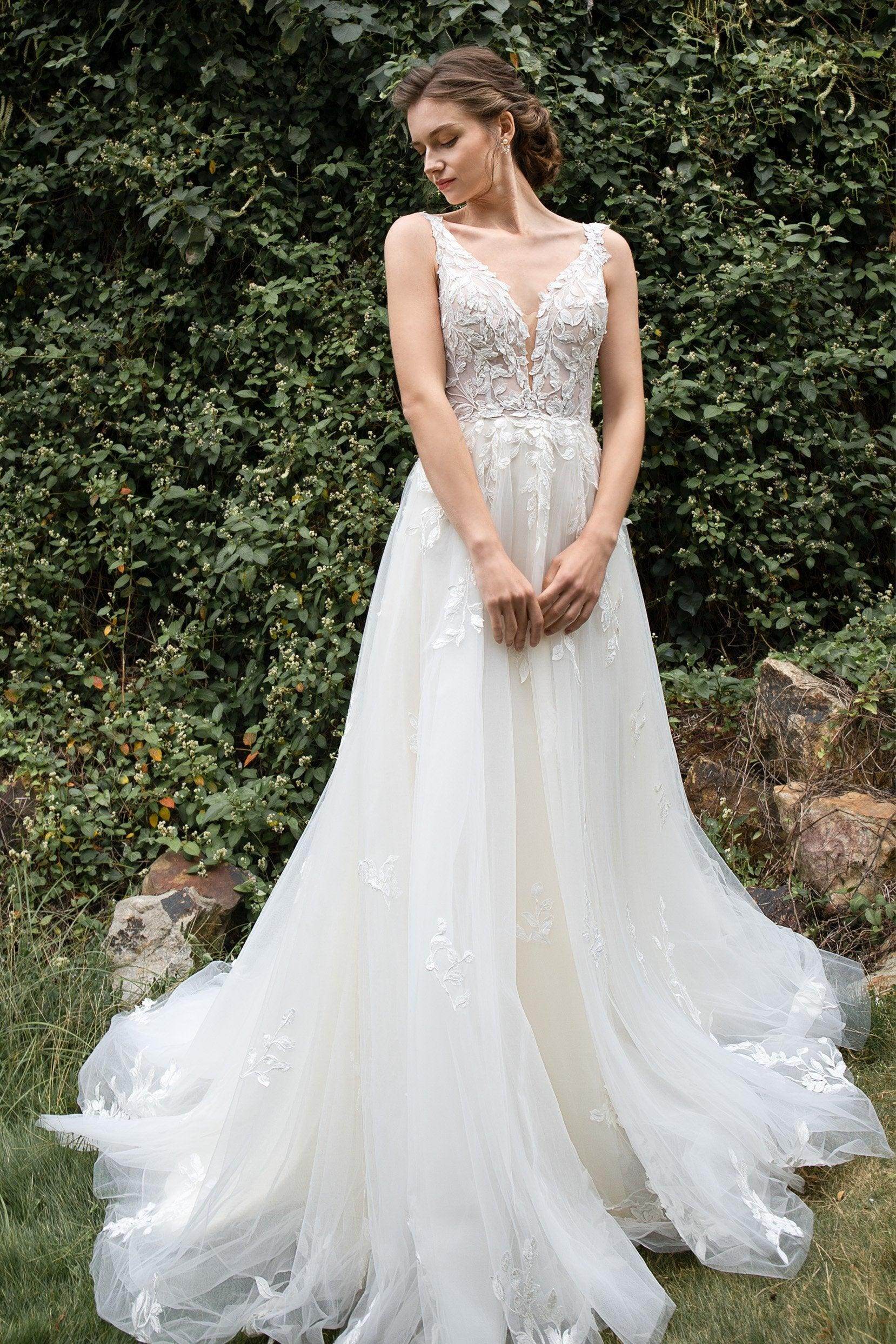 A-Line Court Train Tulle Wedding Dress CW2368 - COCOMELODY