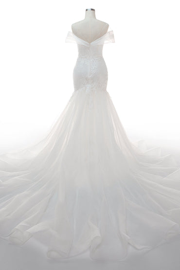 Trumpet-Mermaid Court Train Tulle Wedding Dress CW2401
