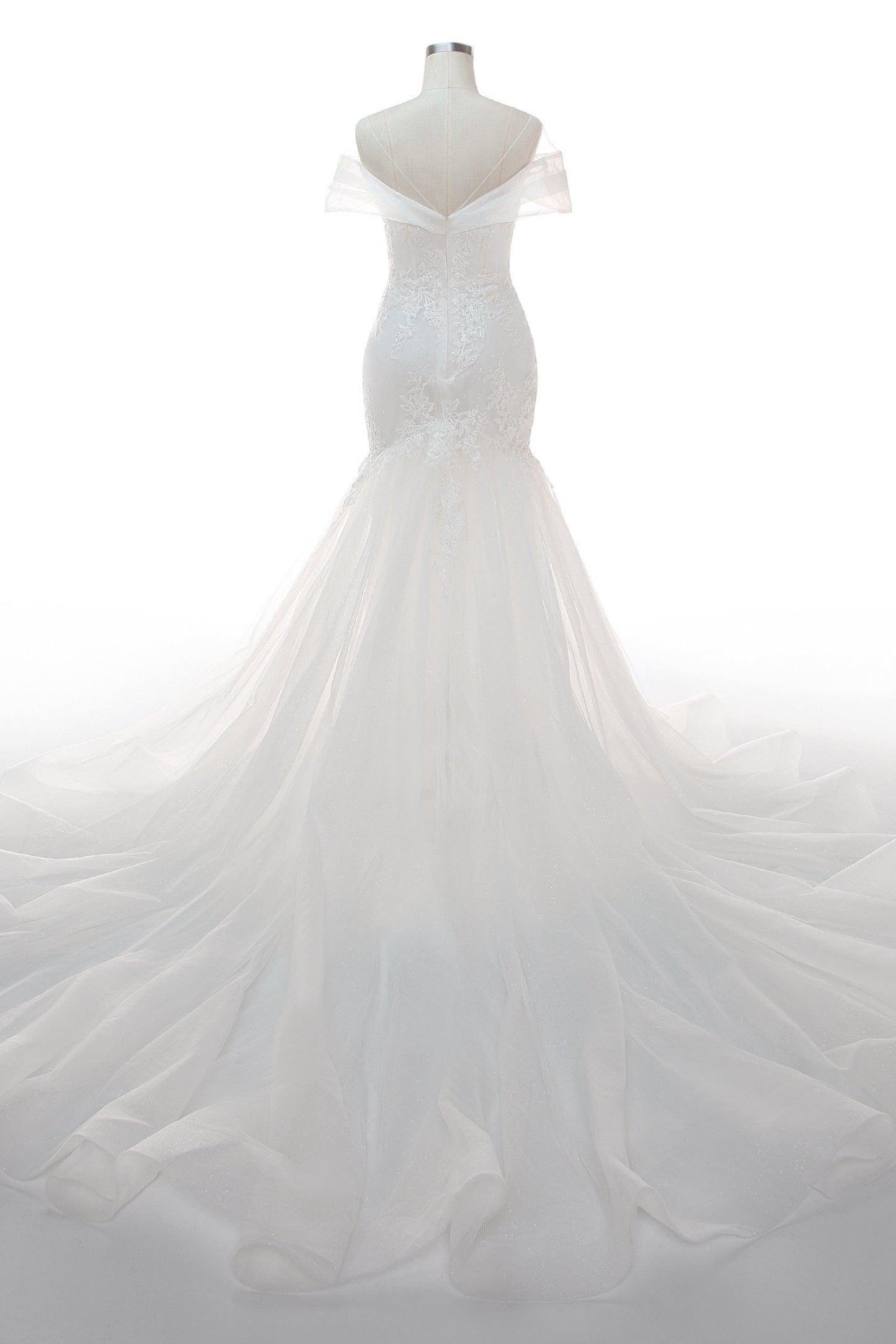 Trumpet-Mermaid Court Train Tulle Wedding Dress CW2401 - COCOMELODY