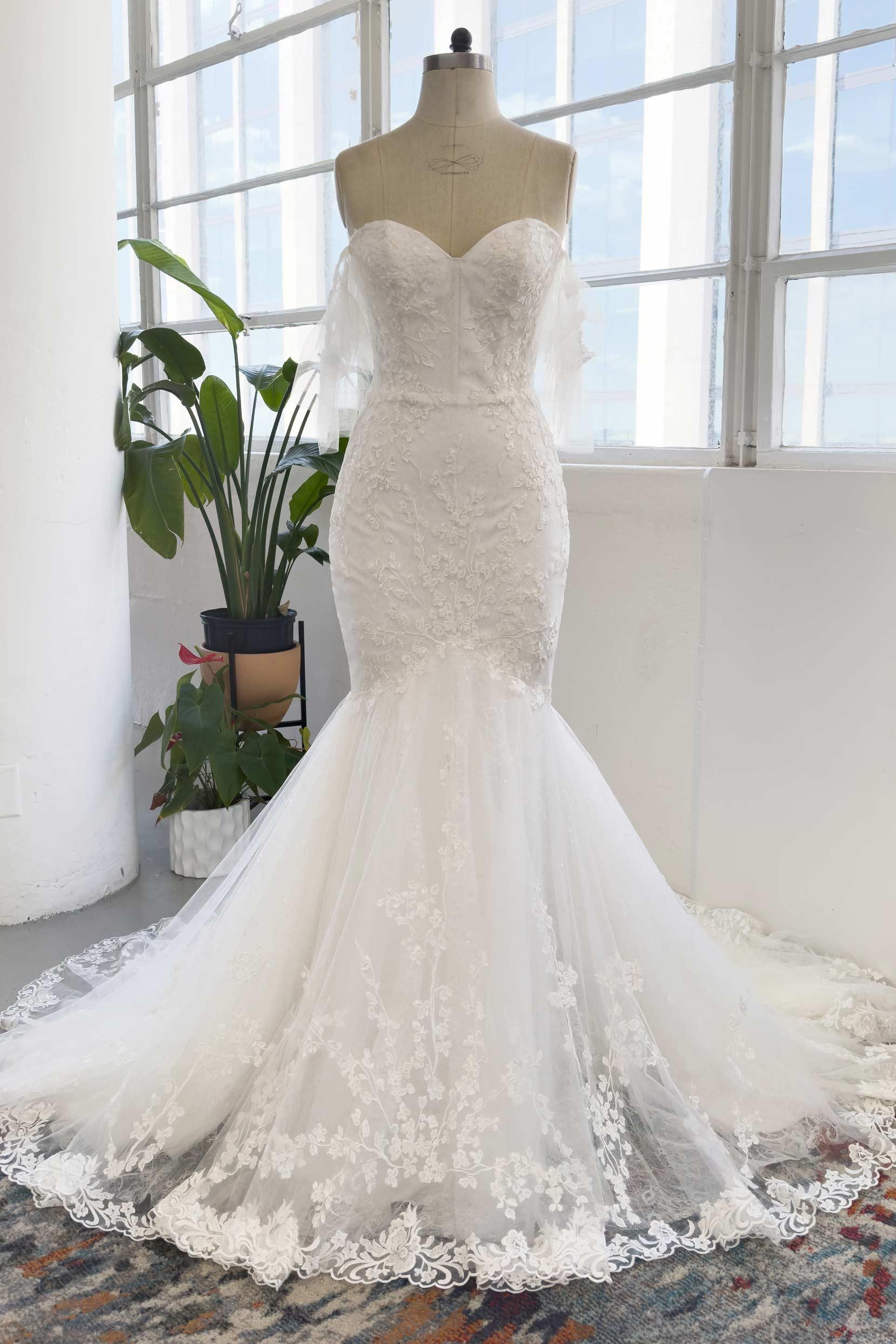 Trumpet-Mermaid Court Train Sparkle Tulle Wedding Dress CW2998 - COCOMELODY