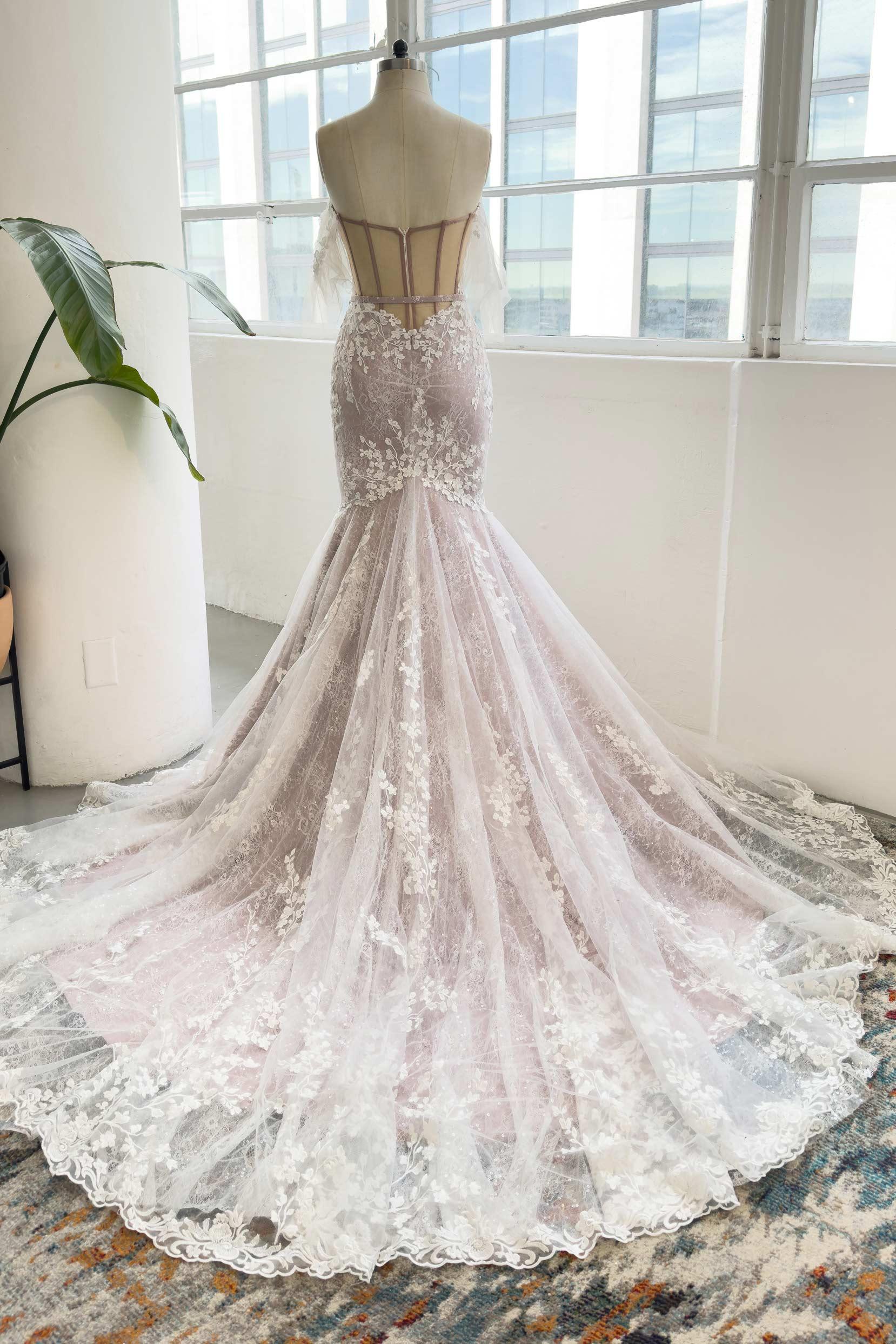 Trumpet-Mermaid Court Train Sparkle Tulle Wedding Dress CW2998 - COCOMELODY