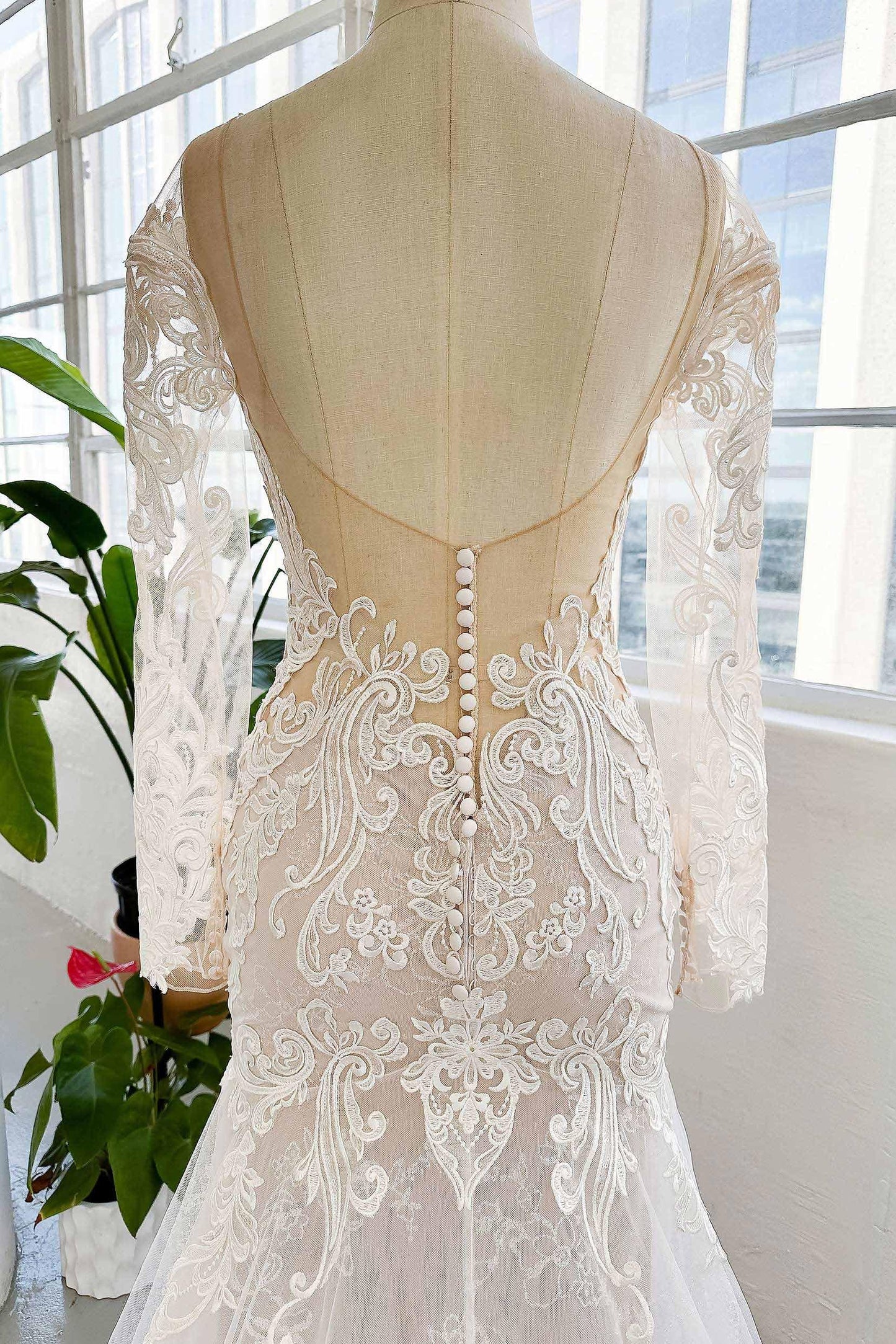 Trumpet-Mermaid Chapel Train Lace Tulle Wedding Dress CW3002 - COCOMELODY